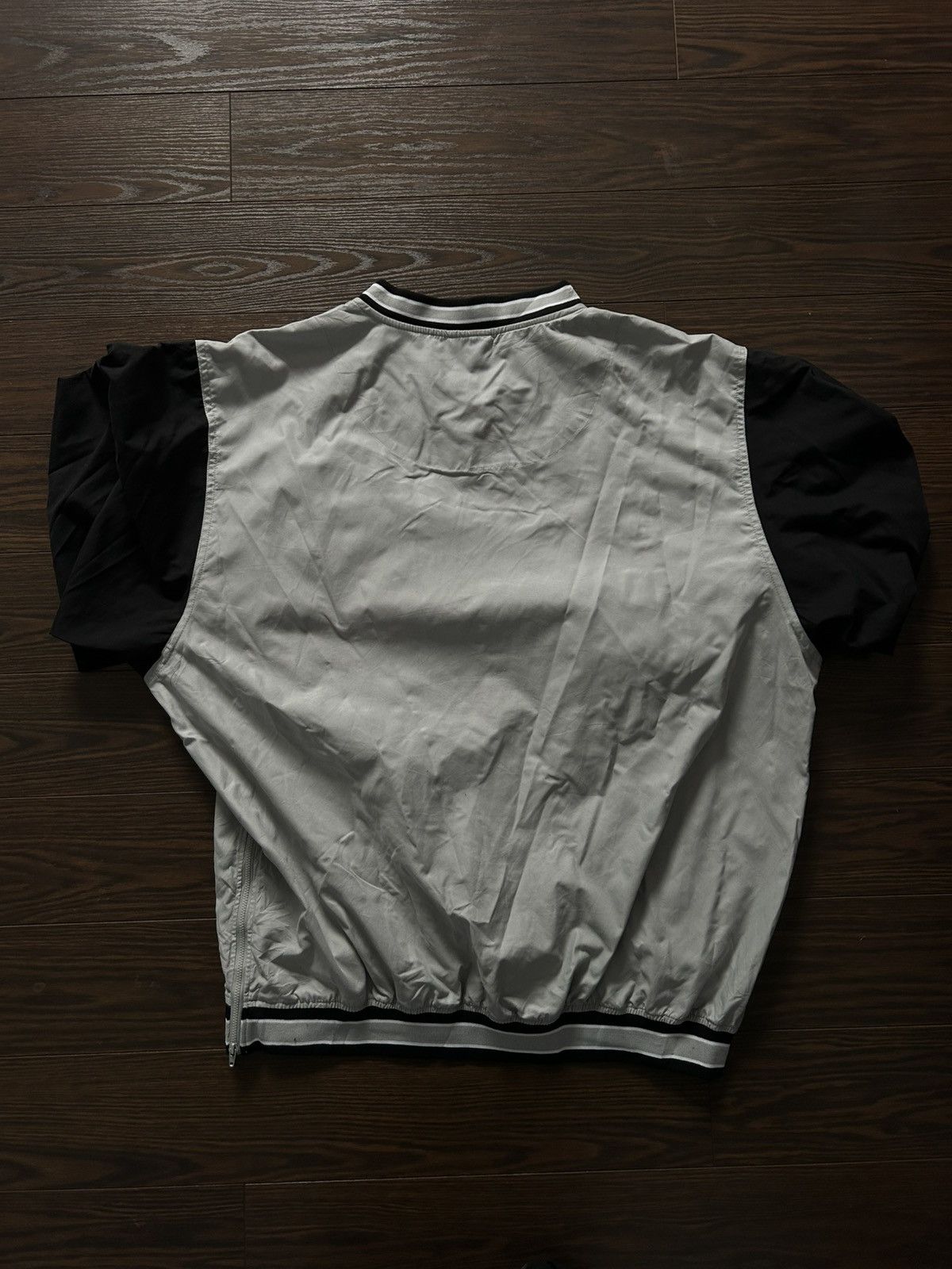 Reebok Vintage Reebok Pullover Windbreaker Jacket Grey BlackSize XL Size US XL / EU 56 / 4 - 5 Thumbnail