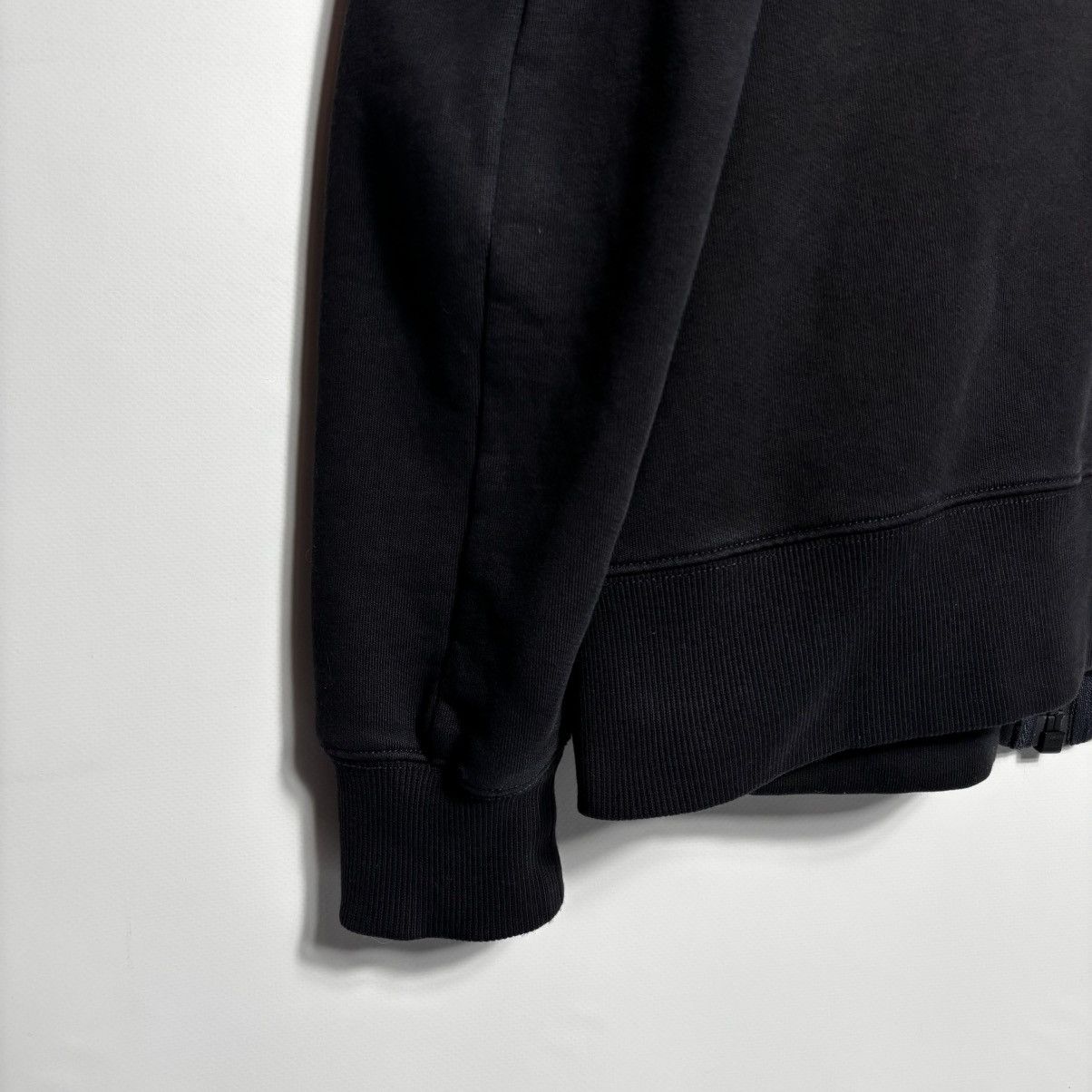C.P. Company C.P. Company zip black sweatshirt M size Size US M / EU 48-50 / 2 - 15 Thumbnail