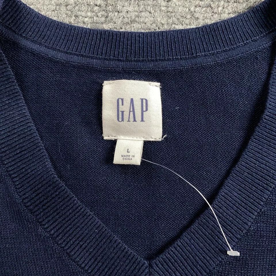 Gap Gap Sweater Men's Large Blue Striped V-Neck Pullover NWT Size US L / EU 52-54 / 3 - 3 Thumbnail