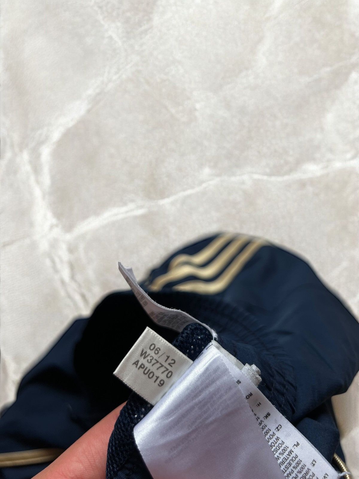 Adidas × Chelsea Soccer ADIDAS CHELSEA 2012 SOCCER TRACK PANTS GOLDEN STRIPE VINTAGE Size US 32 / EU 48 - 11 Thumbnail