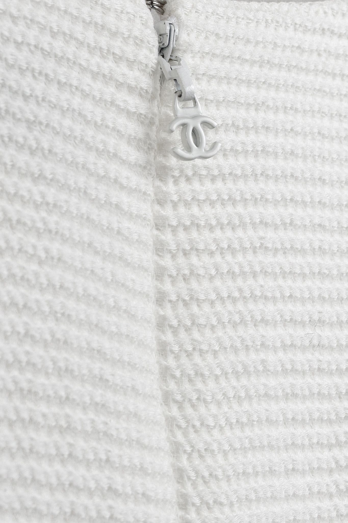 Chanel Chanel Ivory Textured Cotton Sleeveless Shift Dress Size M / US 6-8 / IT 42-44 - 9 Thumbnail