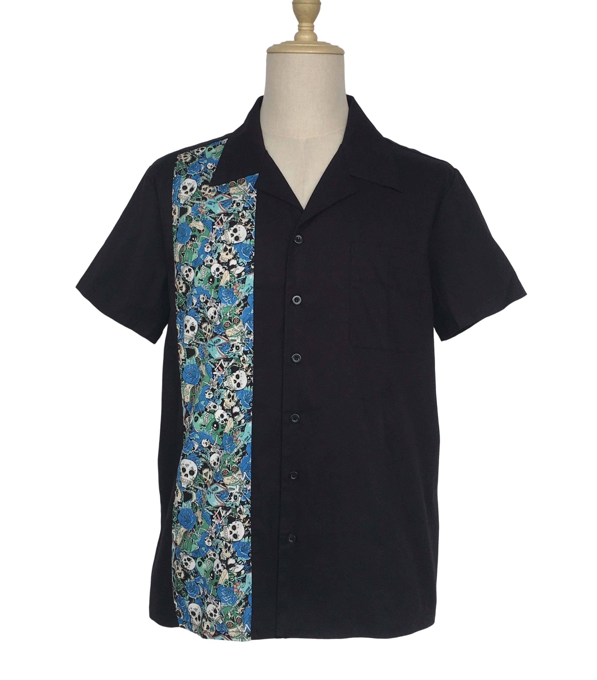 Other Short Sleeve Button Down Men Shirts Skull Blue Size US XXL / EU 58 / 5 - 1 Thumbnail