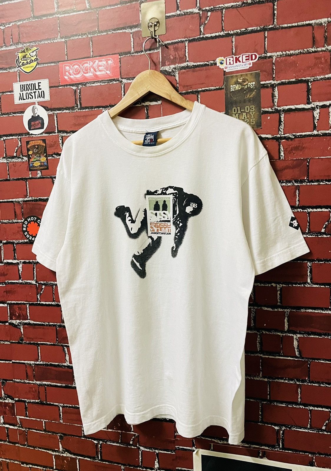 Stussy VINTAGE STUSSY MULTINATIONAL LIMIT 1998 TEE Size US M / EU 48-50 / 2 - 3 Thumbnail