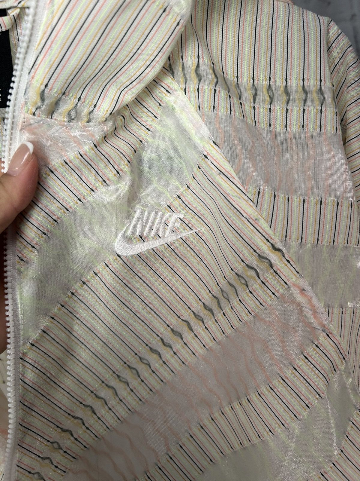 Nike Nike Striped Translucent Oversized Hooded Jacket Size S / US 4 / IT 40 - 4 Thumbnail
