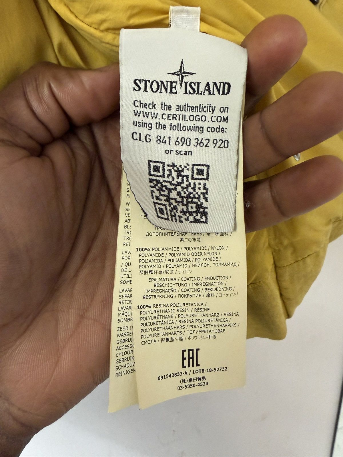 Stone Island Stone Island 2018 Yellow Lino Resinato Down-TC Puffer Jacket Size US M / EU 48-50 / 2 - 6 Thumbnail