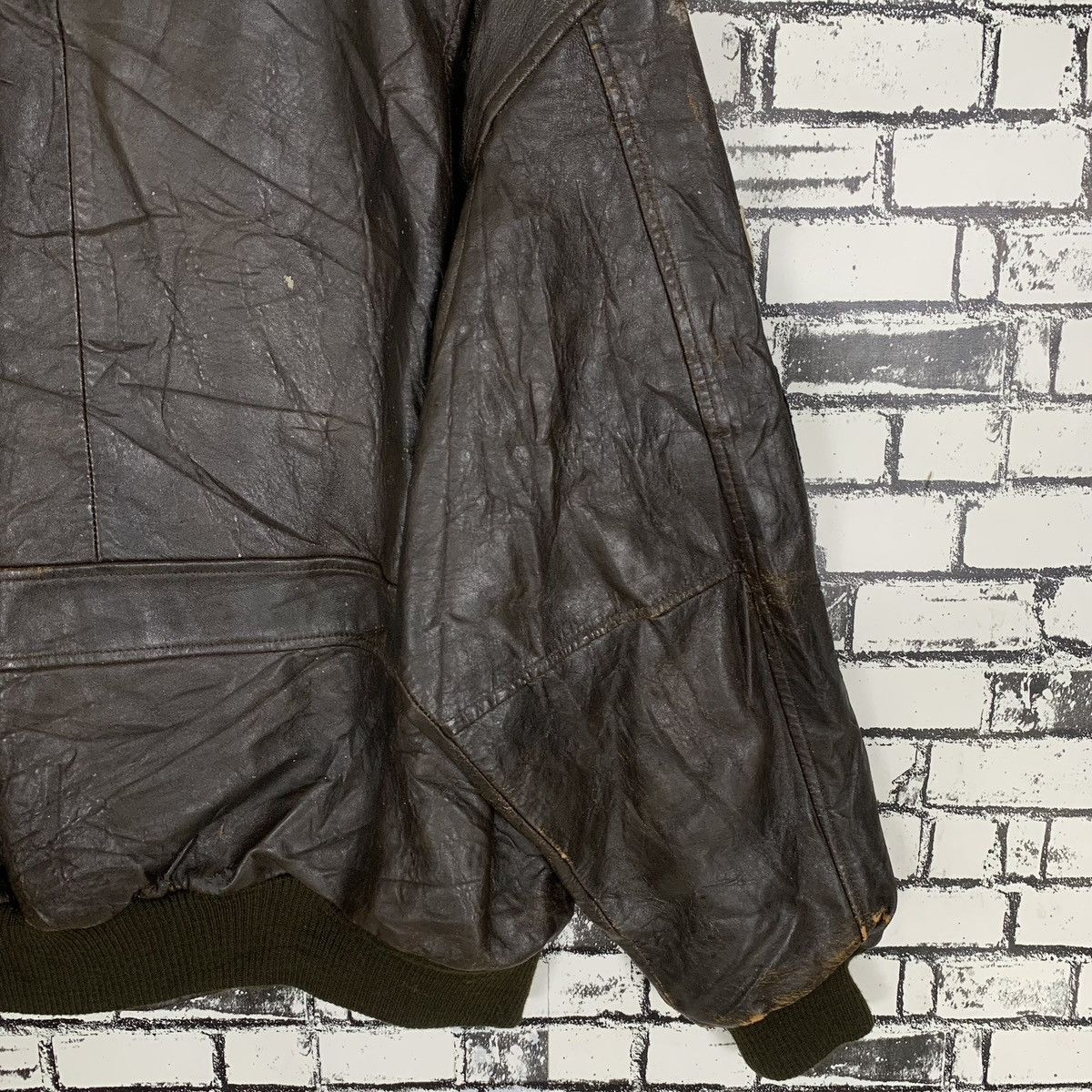 Bugle Boy Vintage Bugle Boy US Air Force Flight Leather Jacket Size US L / EU 52-54 / 3 - 7 Thumbnail