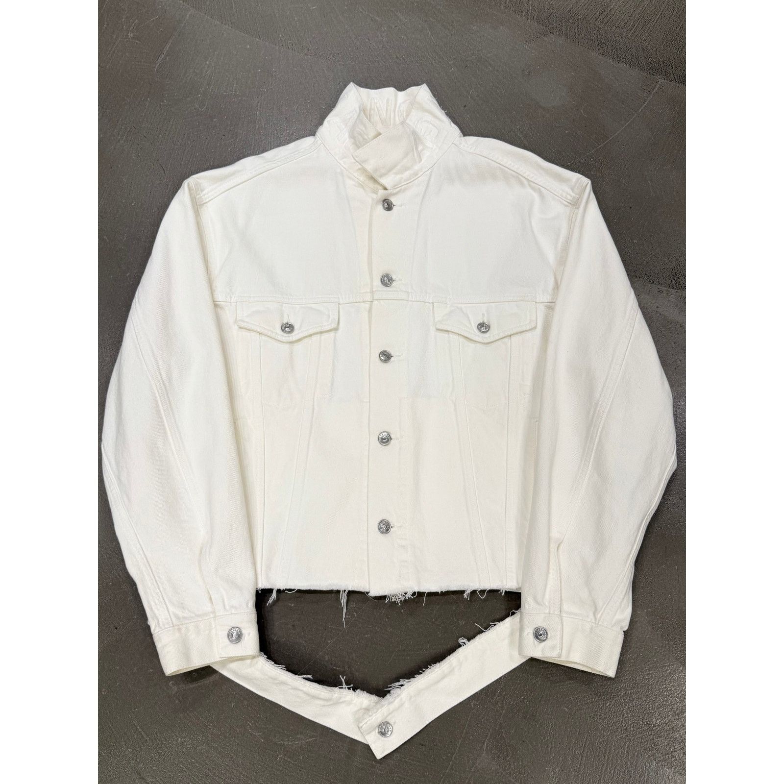 Balenciaga 2018 Balenciaga deconstructed oversized denim jacket Size US S / EU 44-46 / 1 - 1 Thumbnail