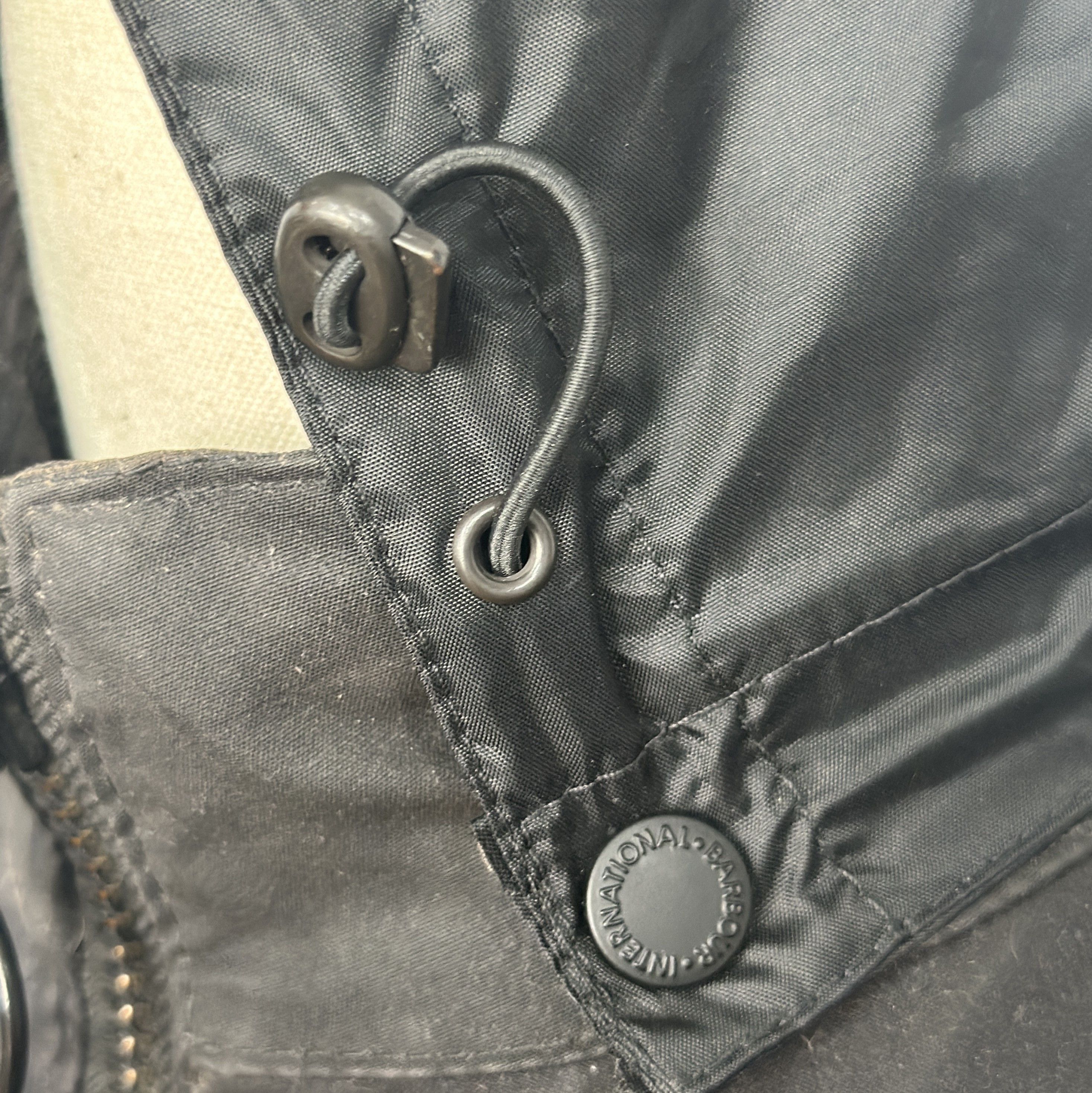 Barbour BARBOUR B.Intl Chaser WAX Hooded Jacket Size M British Style Size US M / EU 48-50 / 2 - 7 Thumbnail