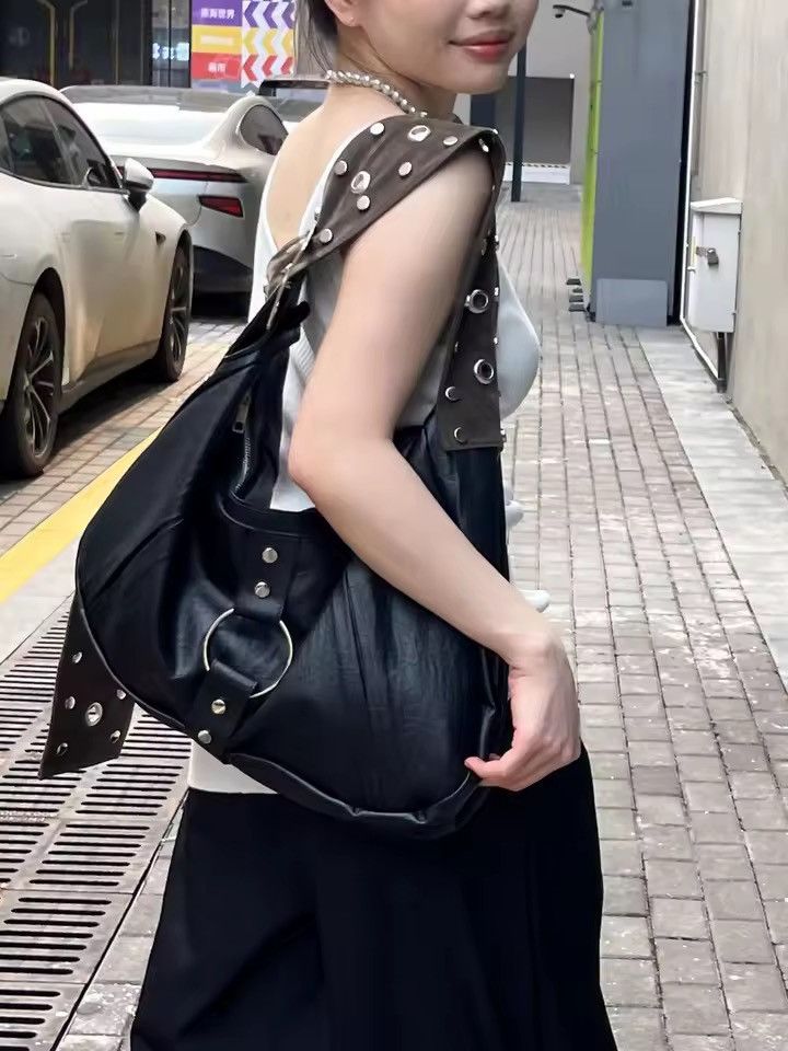 Other Streetwear Large Retro Y2k PU Leather Suede Shoulder Bag Size ONE SIZE - 2 Thumbnail