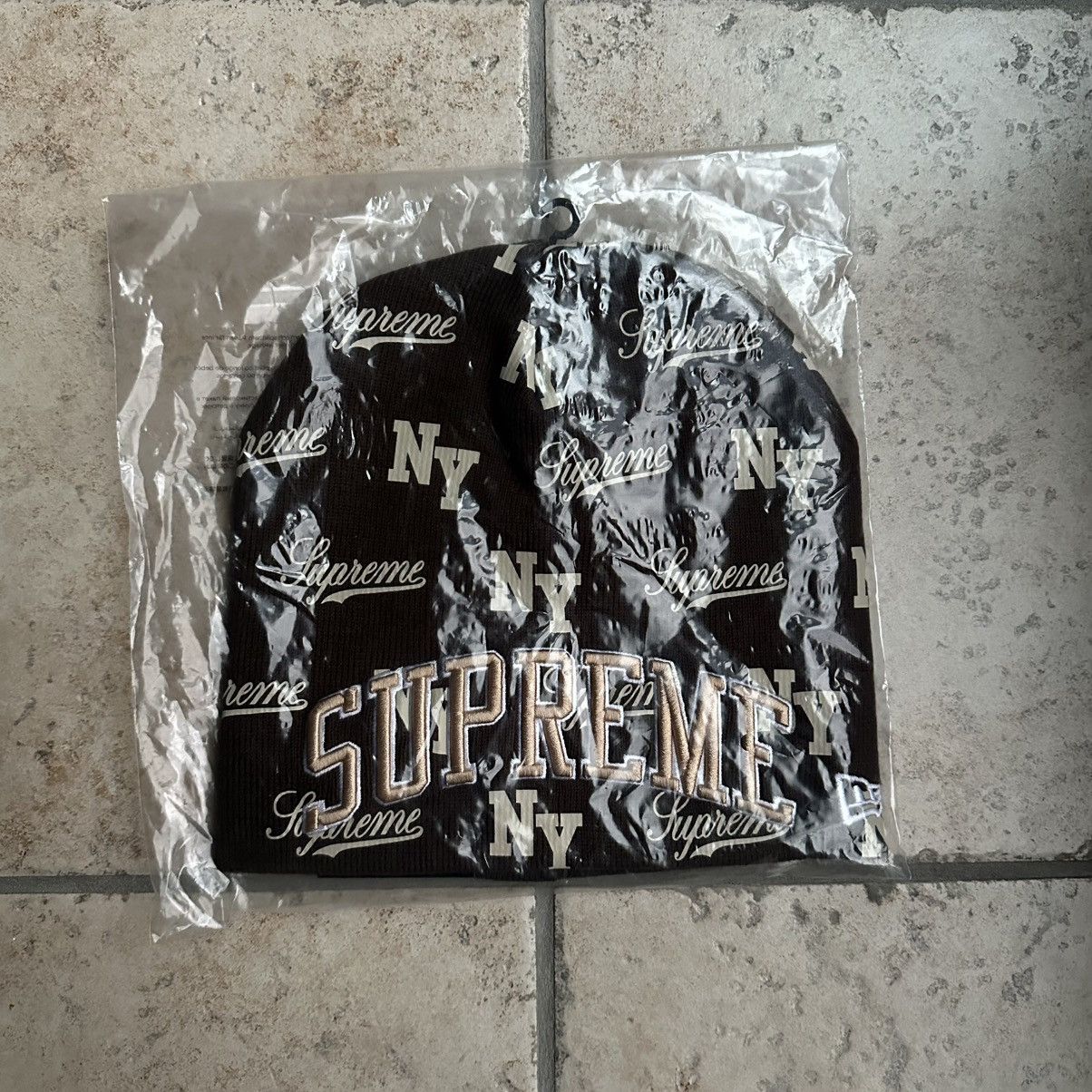 New Era × Supreme Supreme New Era Monogram Beanie Brown Size ONE SIZE - 1 Thumbnail