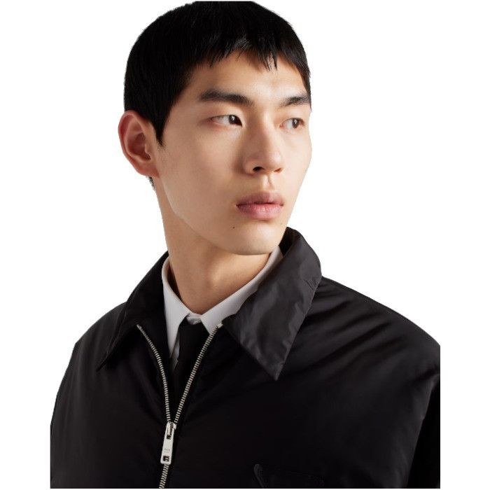Prada o1mt1gz0226 Re-Nylon Padded Polyamide Jacket in Black Size US S / EU 44-46 / 1 - 3 Thumbnail