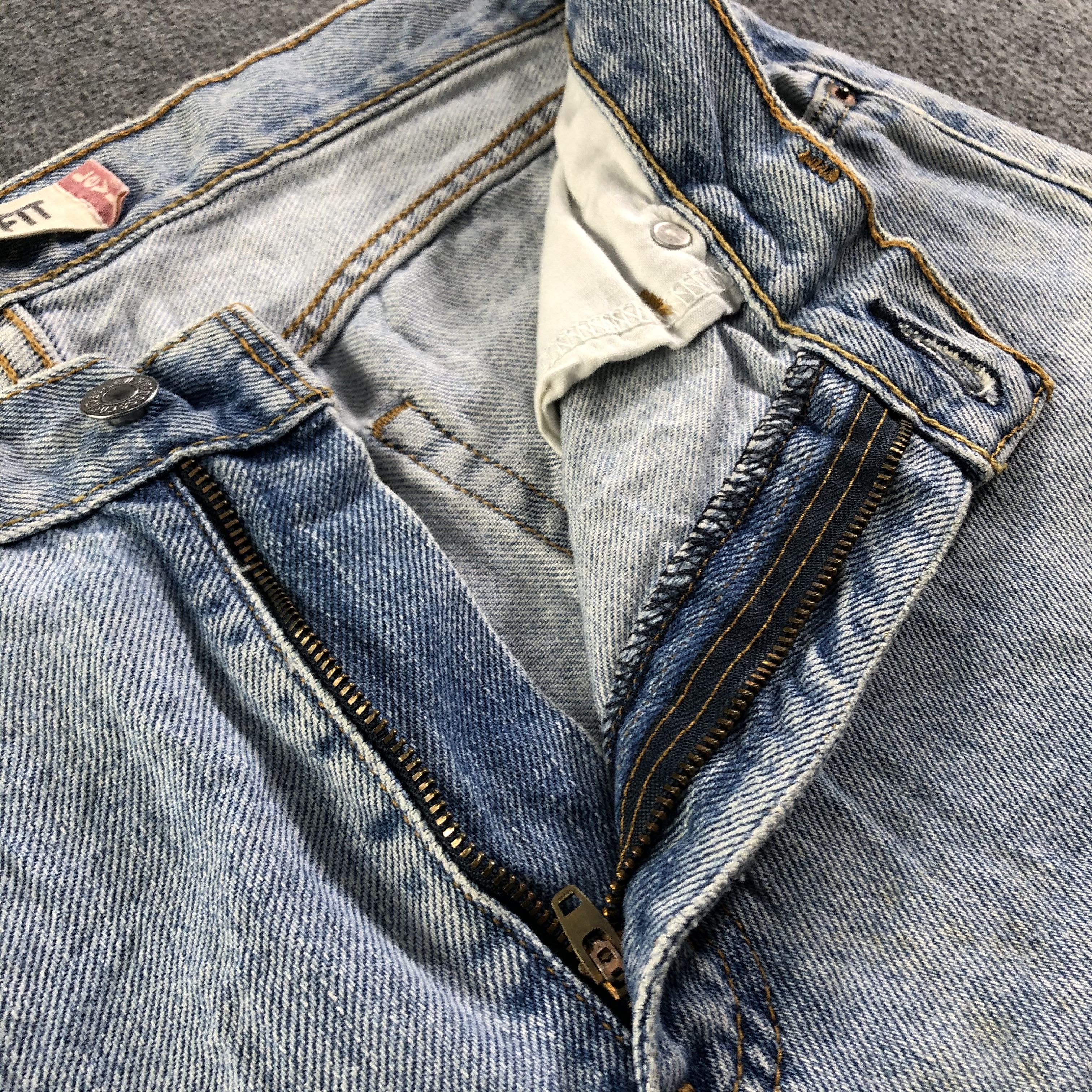 Levi's Vintage Light Wash Levis 505 Jeans-J3320 Size US 35 - 6 Thumbnail
