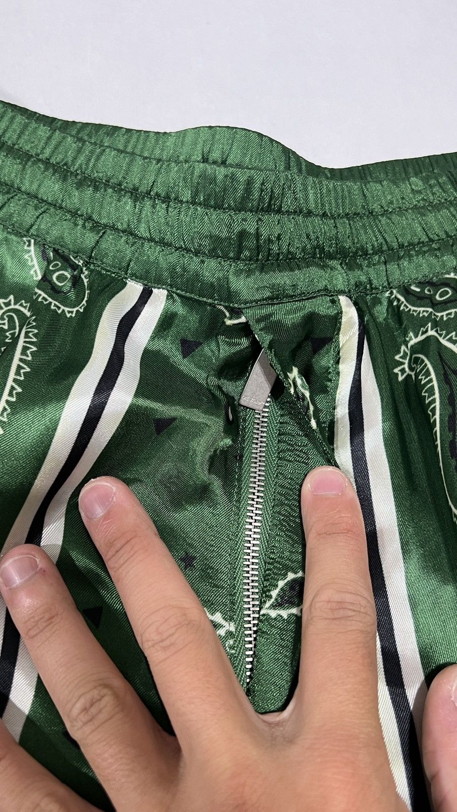 Off-White Off-White Bandana Shorts Size US 30 / EU 46 - 4 Thumbnail