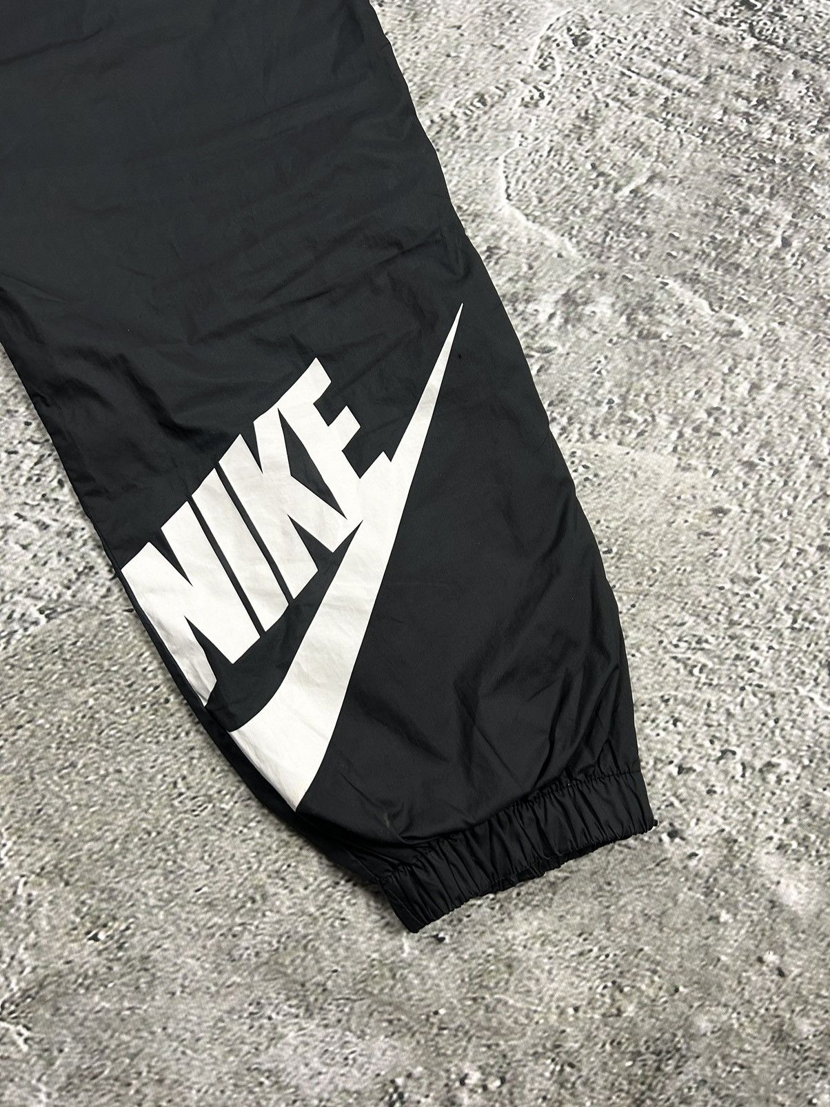 Nike × Vintage Nike vintage black track pants nylon drill Y2K Size US 28 / EU 44 - 6 Thumbnail
