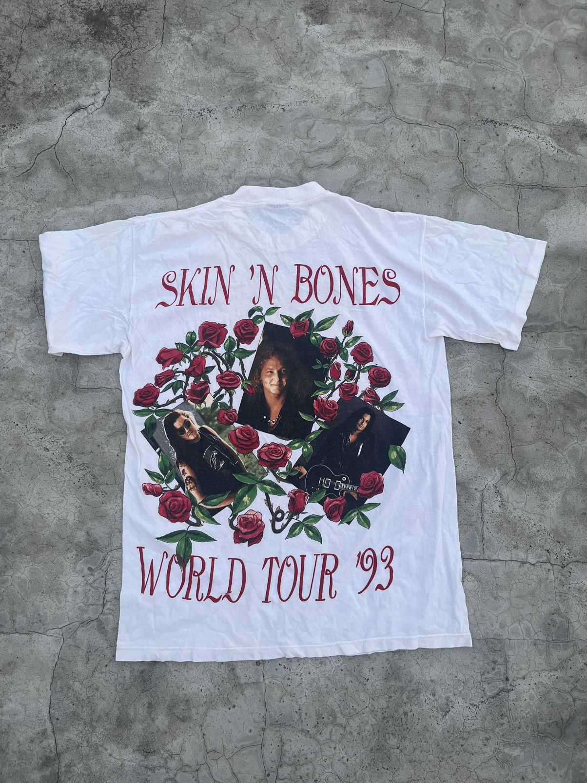 Band Tees × Brockum × Vintage Vintage Guns N Roses Tee Shirt 1993 World Tour Skin N Bones Size US L / EU 52-54 / 3 - 8 Thumbnail