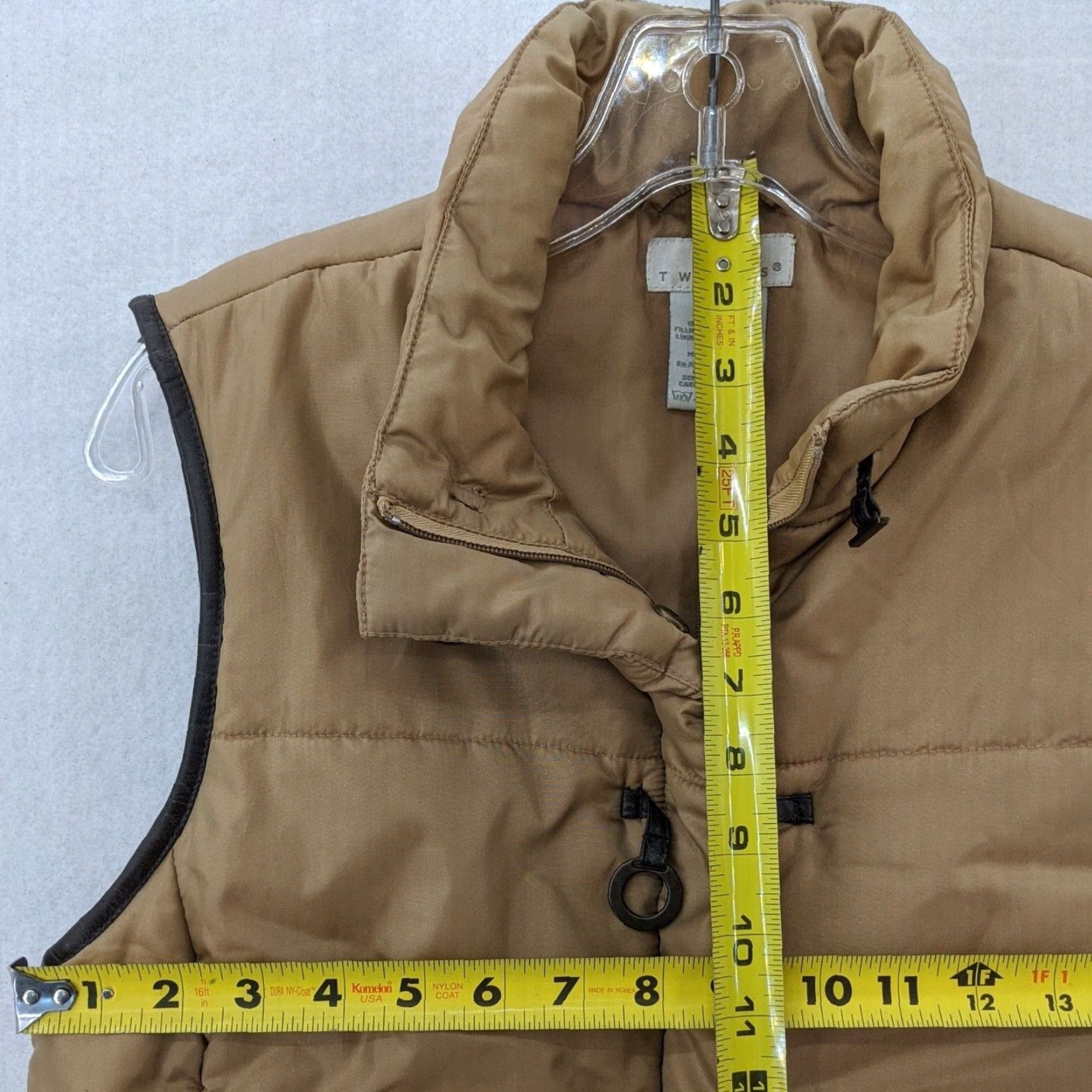 Vintage Tweeds Vest Puffer Vest Women's Medium Toggle Clasp Gold Polyester Solid Short Sleeveless Jacket/Coat Vest Women M Gold Tweeds Puffer Vest Size M / US 6-8 / IT 42-44 - 6 Thumbnail