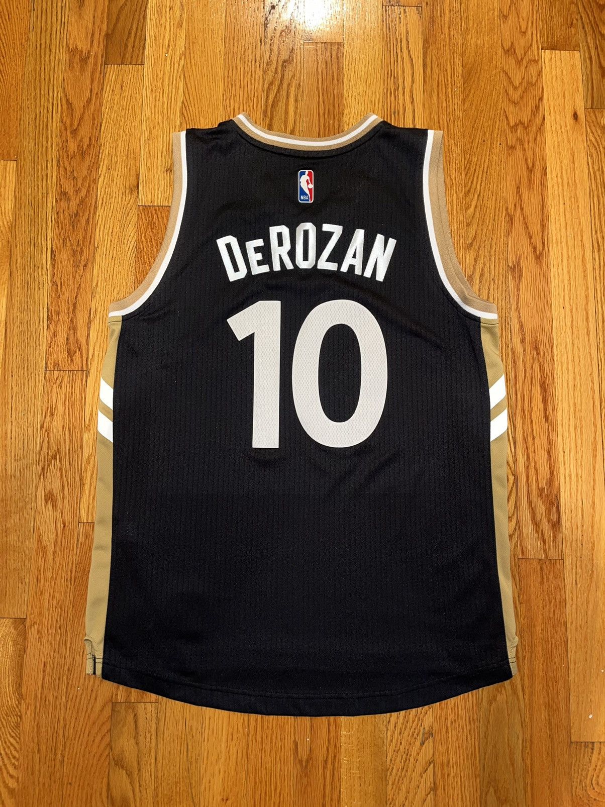 Adidas DeMar DeRozan OVO Toronto Raptors Adidas swingman jersey Size US M / EU 48-50 / 2 - 2 Thumbnail