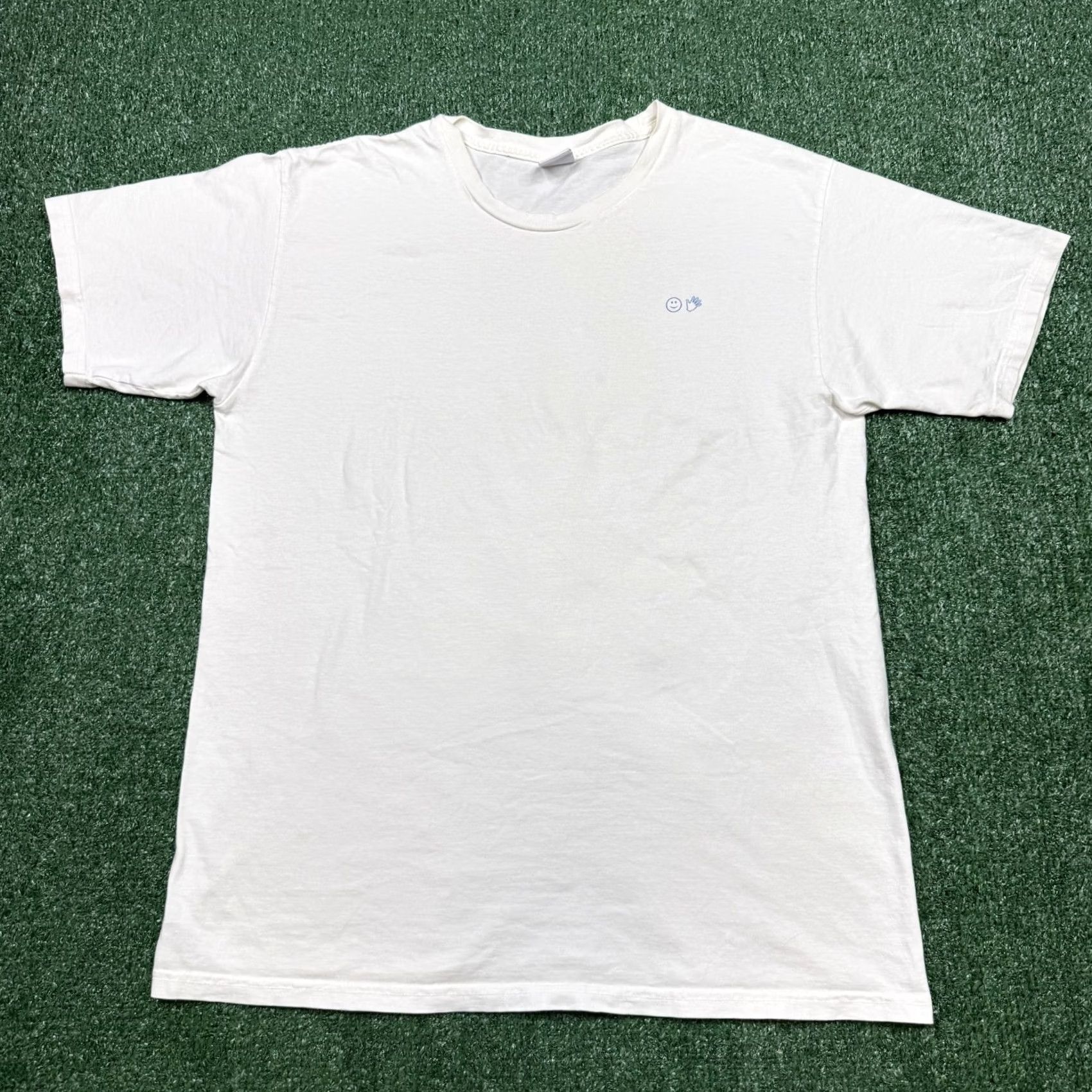 Vintage VINTAGE Glossier Birthday Logo T Shirt? Size US L / EU 52-54 / 3 - 7 Thumbnail