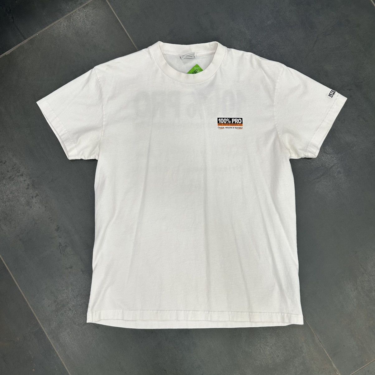 送料無料！Vetements / White '100% Pro' Standard T-Shirt Vetements 100 Pro Tee | Grailed