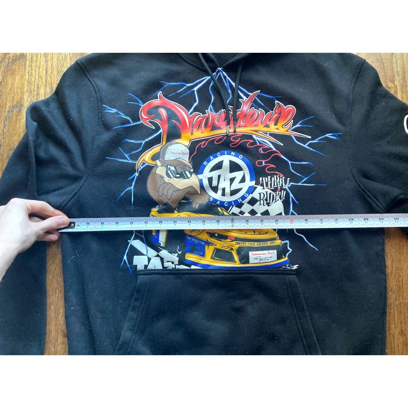 Vintage VINTAGE Looney Tunes Sweatshirt Large Taz Racing Tasmanian Devil Black NASCAR Size US L / EU 52-54 / 3 - 5 Thumbnail