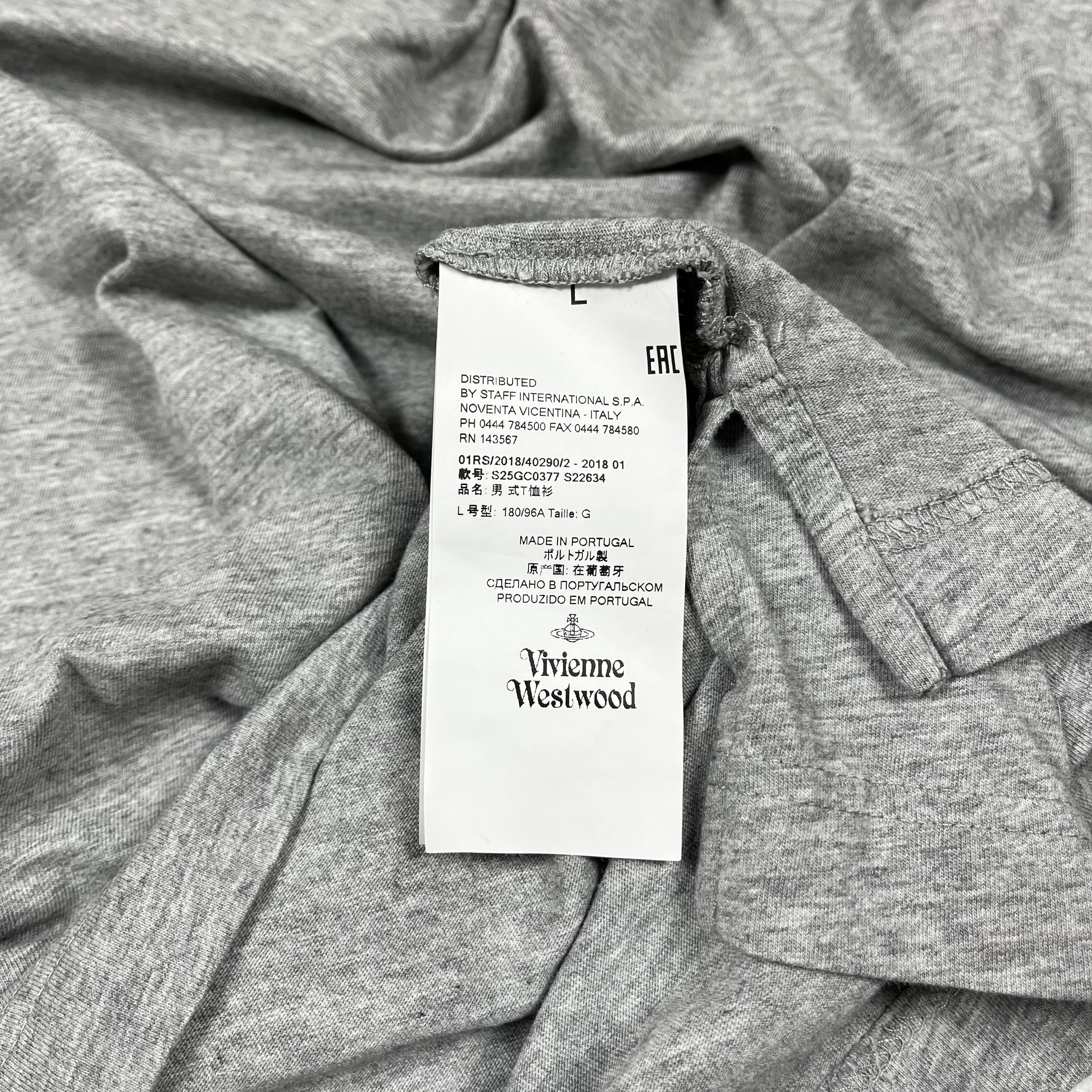 Vivienne Westwood Vivienne Westwood Y2K Orb Logo T Shirt Size US L / EU 52-54 / 3 - 12 Thumbnail