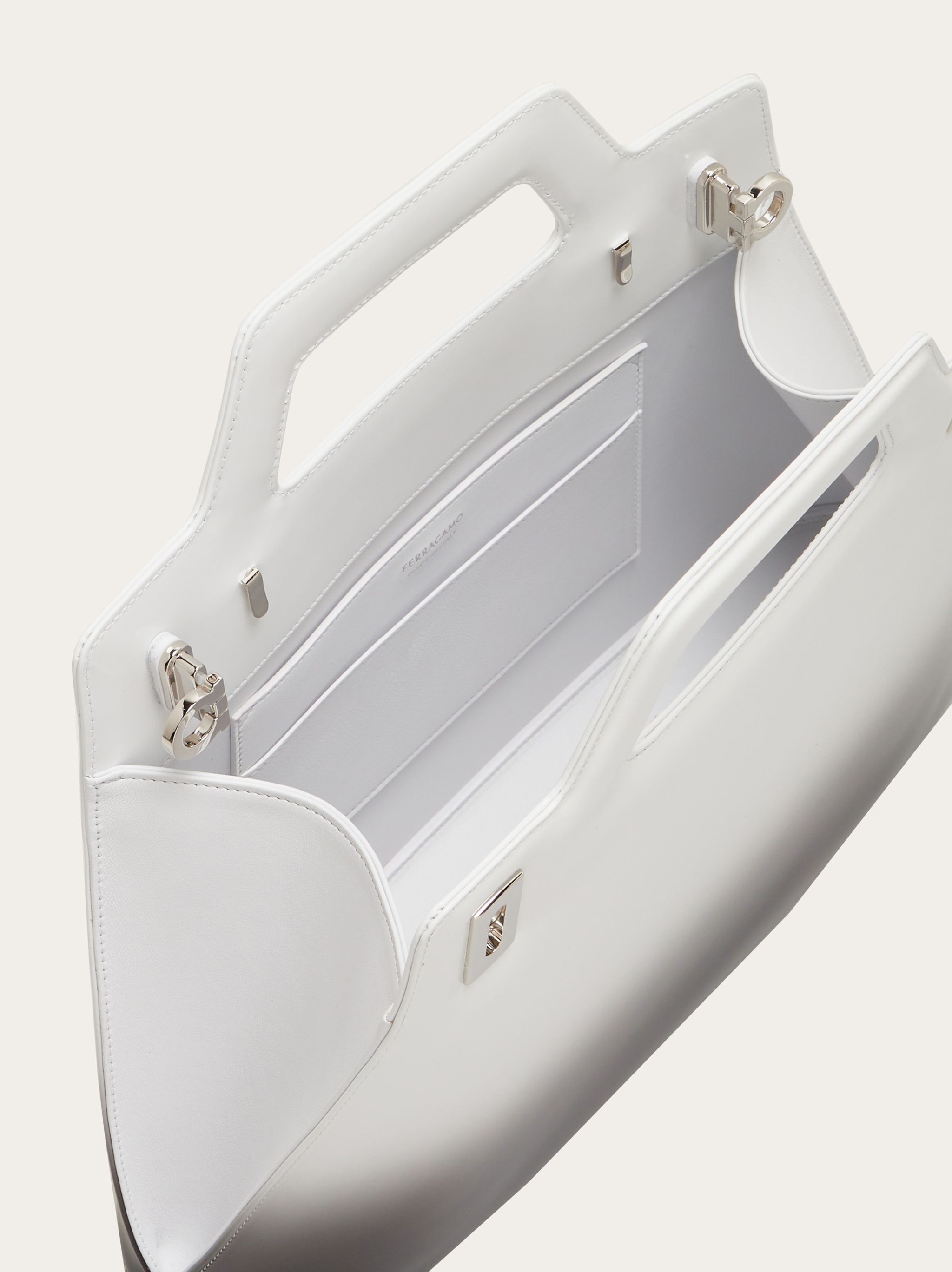 Salvatore Ferragamo o1s1rm0924 Size: OS / Wanda Handle Bag in White/Black Size ONE SIZE - 6 Thumbnail