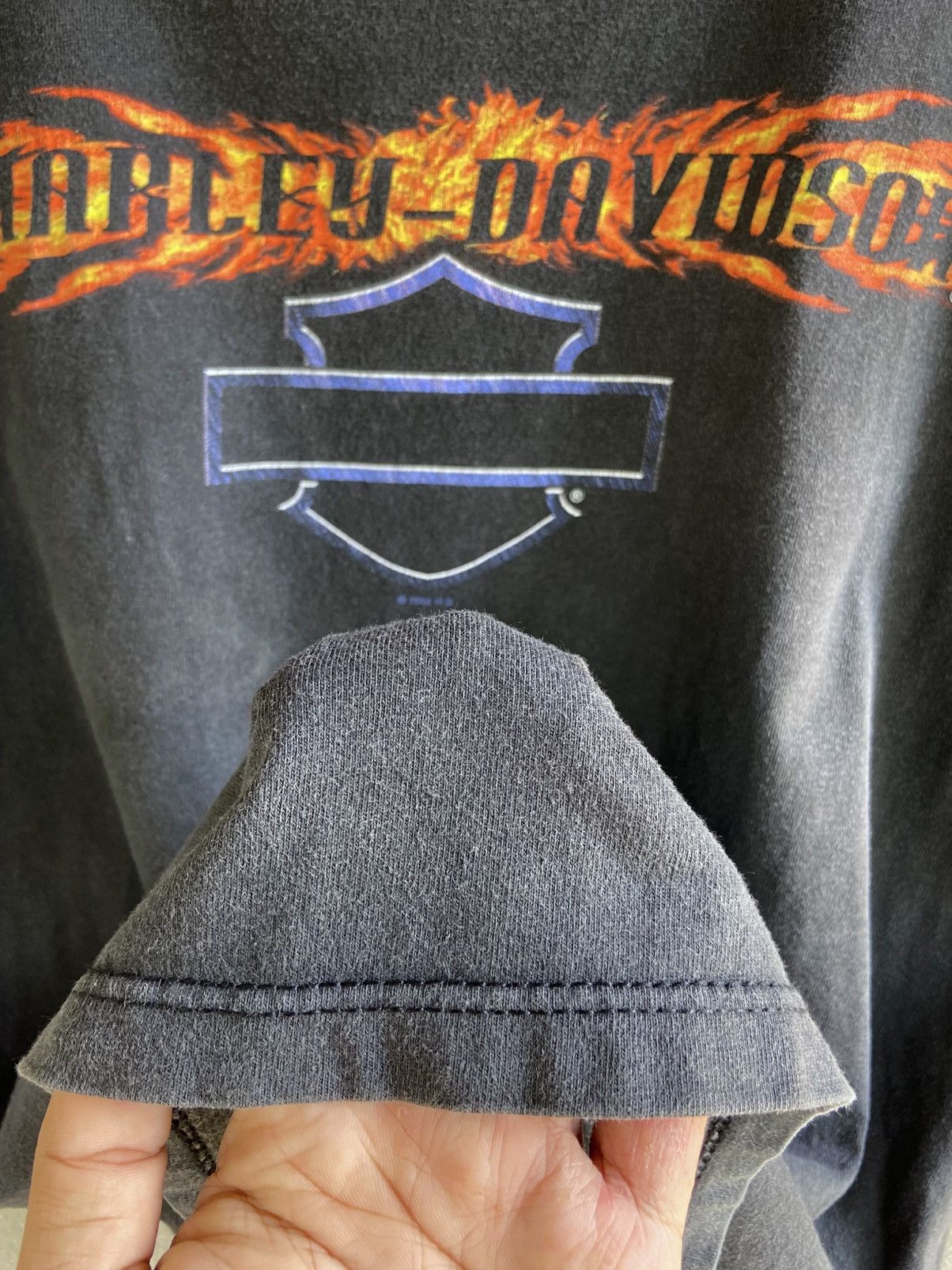 Harley Davidson Vintage Harley Davidson 2002’s flame logo T shirt Size US M / EU 48-50 / 2 - 5 Thumbnail