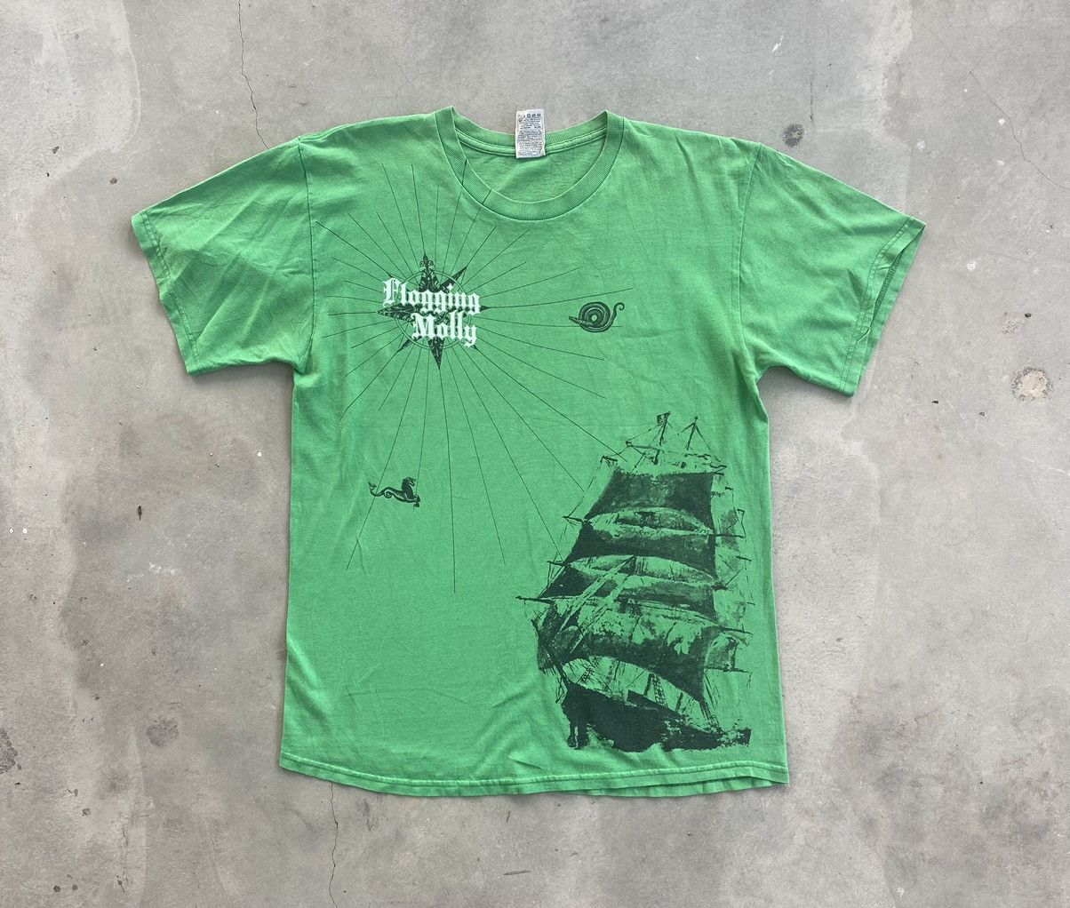 Vintage VINTAGE FLOGGING MOLLY OVERPRINT BAND TEE Size US L / EU 52-54 / 3 - 1 Thumbnail