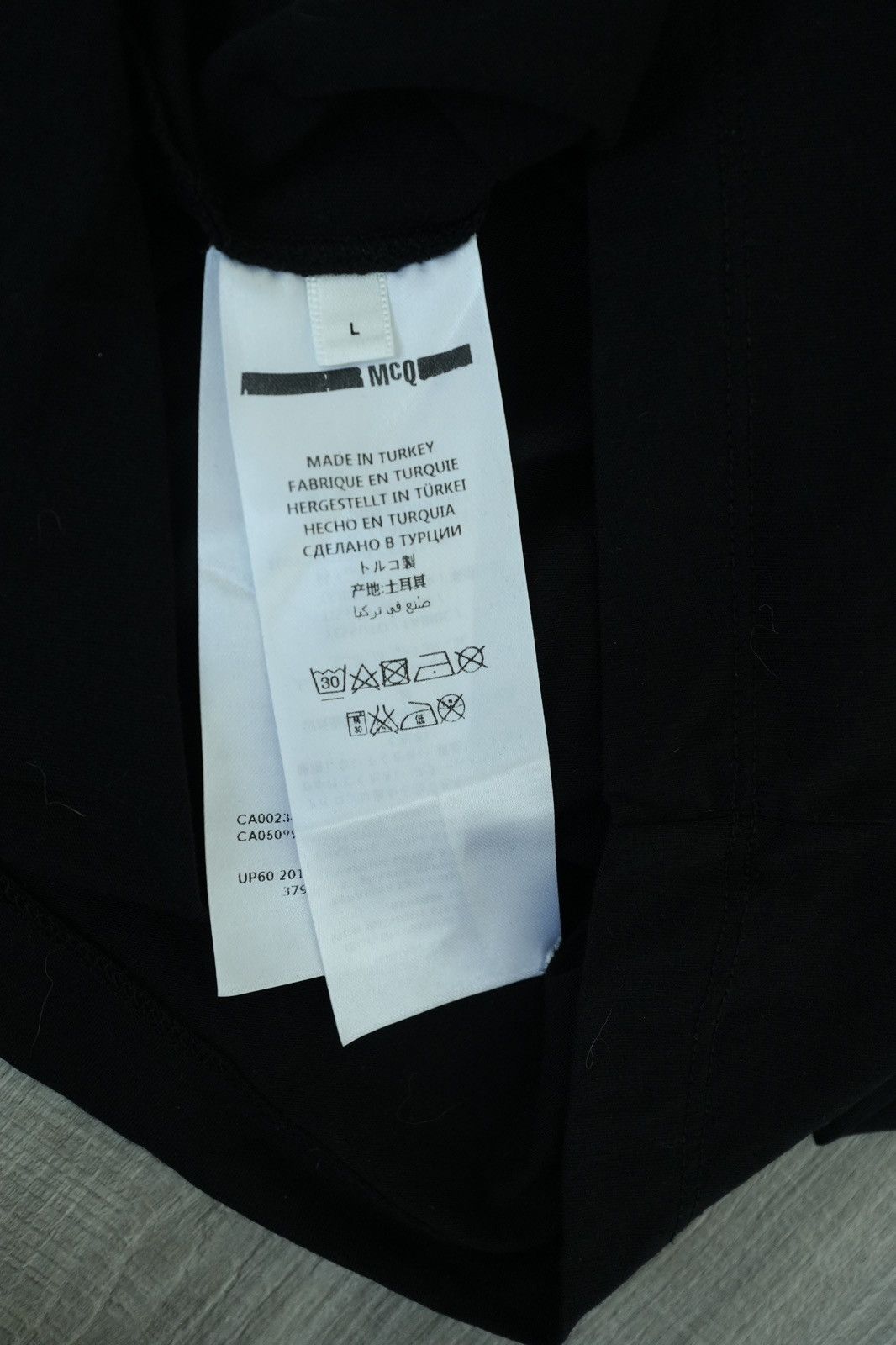 Alexander McQueen Alexander McQueen “Swallow” Long Sleeve Size US L / EU 52-54 / 3 - 9 Thumbnail