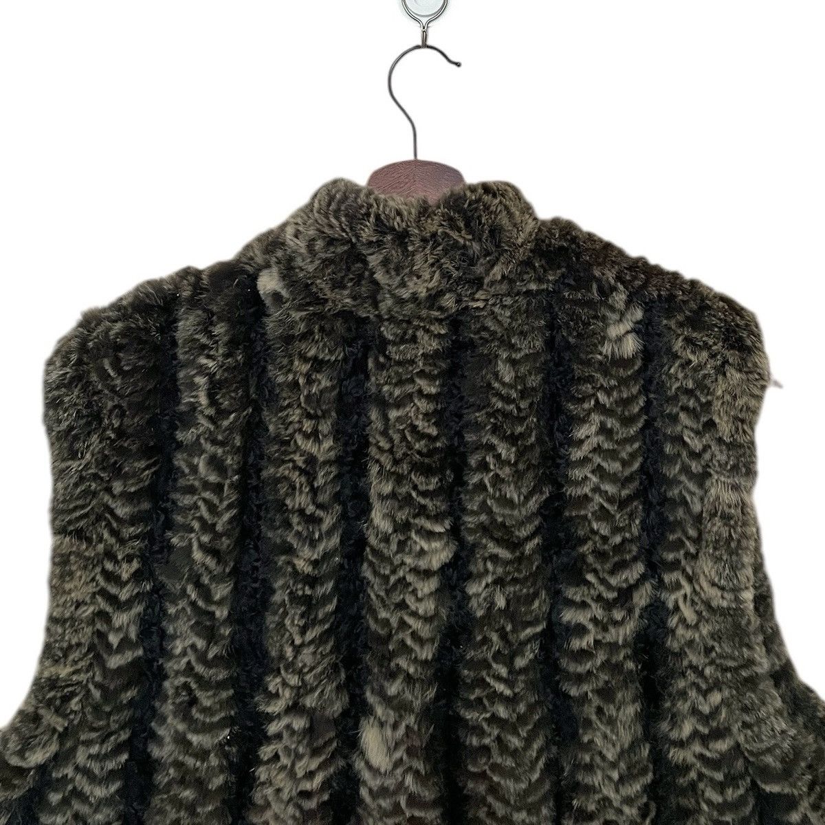 Japanese Brand Vintage Japanese Brand Fur Vest 2000s Size US M / EU 48-50 / 2 - 8 Thumbnail
