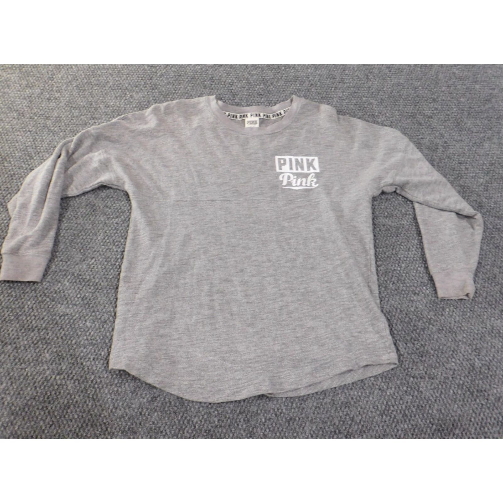 Victoria's Secret Victoria's Secret PINK Sweatshirt Womens V-Neck Raglan Sleeve Knit Love Gray Small Pullover Seasonal Fall Modern Logo Shirt New Size S / US 4 / IT 40 - 4 Thumbnail