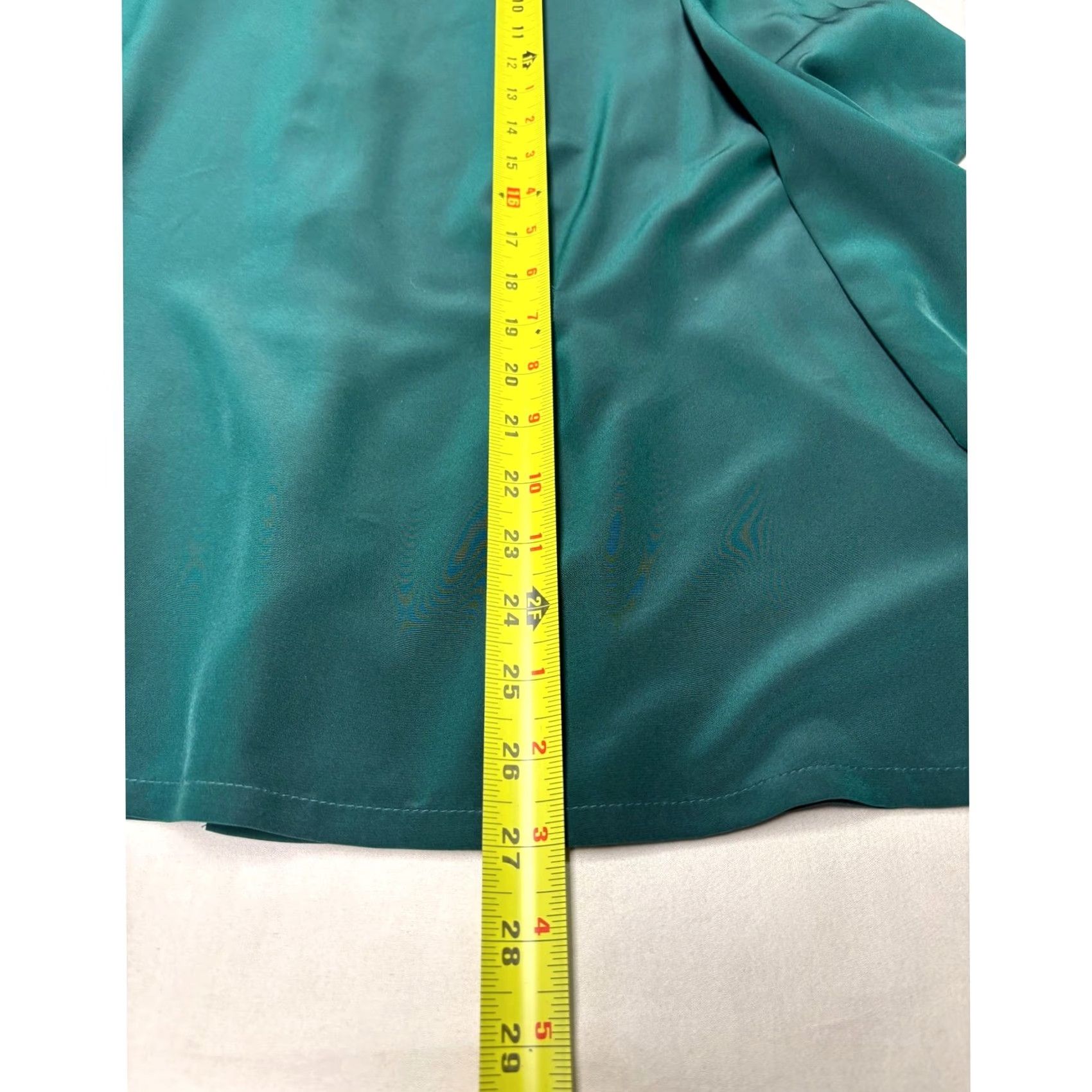 Pendleton VINTAGE Sophisticates by Pendleton Blouse Emerald Green Satin Button Up 14 Women Adjustable Collared Long Sleeve 80s 90s Classic Shake Size XL / US 12-14 / IT 48-50 - 5 Thumbnail
