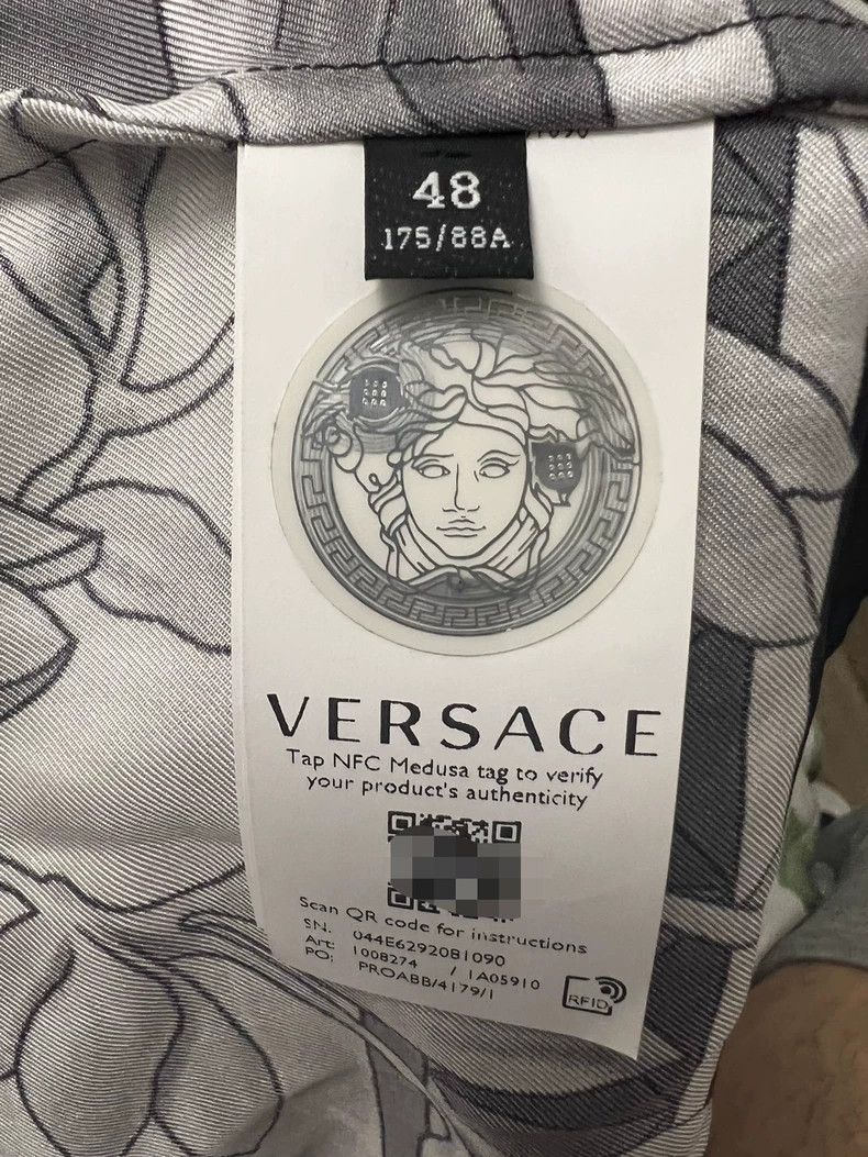 Versace Versace Printed mulberry silk shirt Size US M / EU 48-50 / 2 - 3 Thumbnail