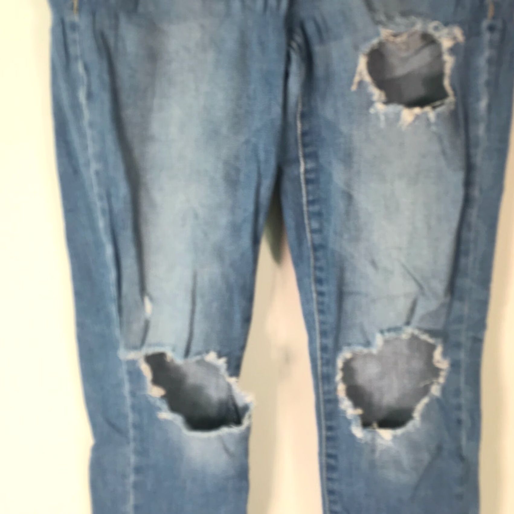 Garage Garage Jeans Skinny Distressed Blue Denim Ultra Low Rise 26x26 Juniors 1 Womens Size 25" / US 0 / IT 36 - 5 Thumbnail