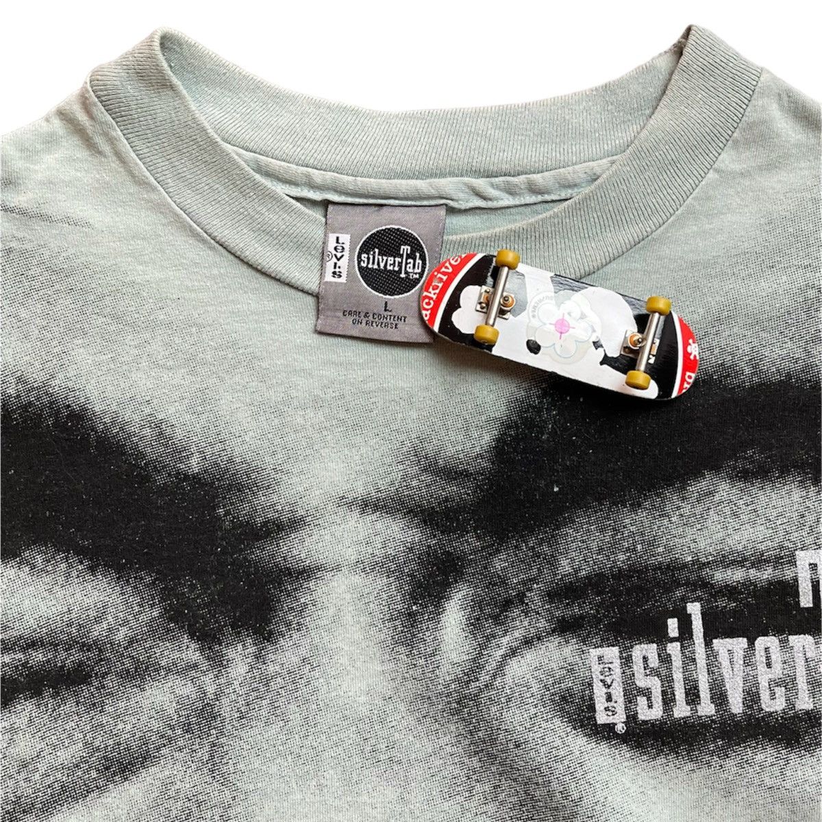 Levi's Vintage Levi’s SilverTab Graphic T Shirt Size US L / EU 52-54 / 3 - 3 Thumbnail