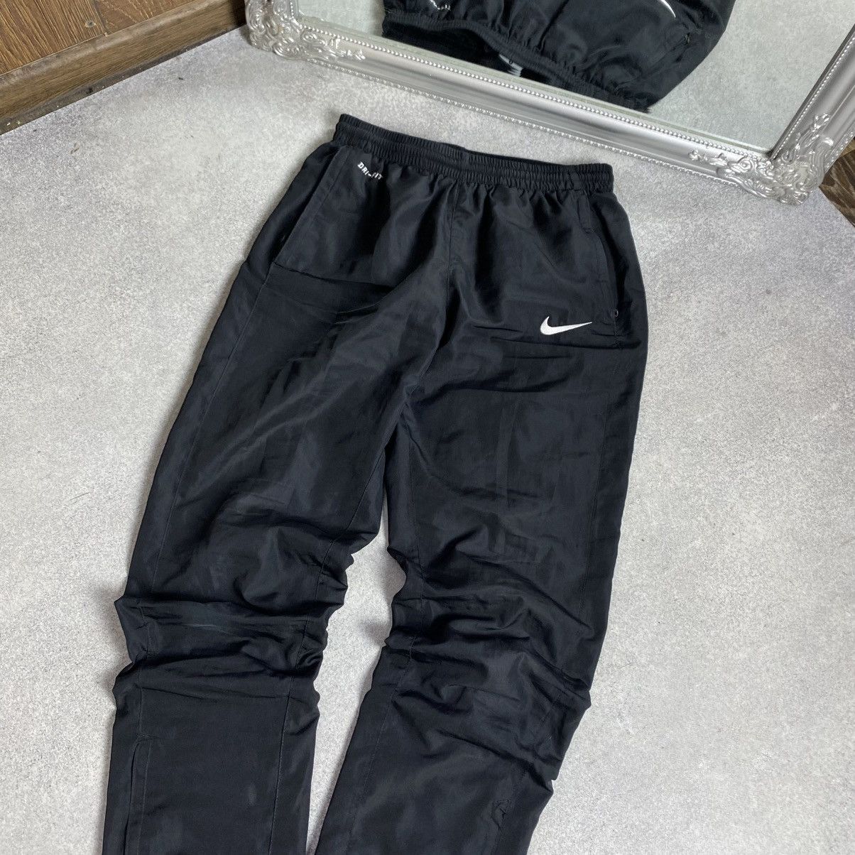 Nike Vintage Nike Track Pants Y2K Size US 30 / EU 46 - 2 Thumbnail