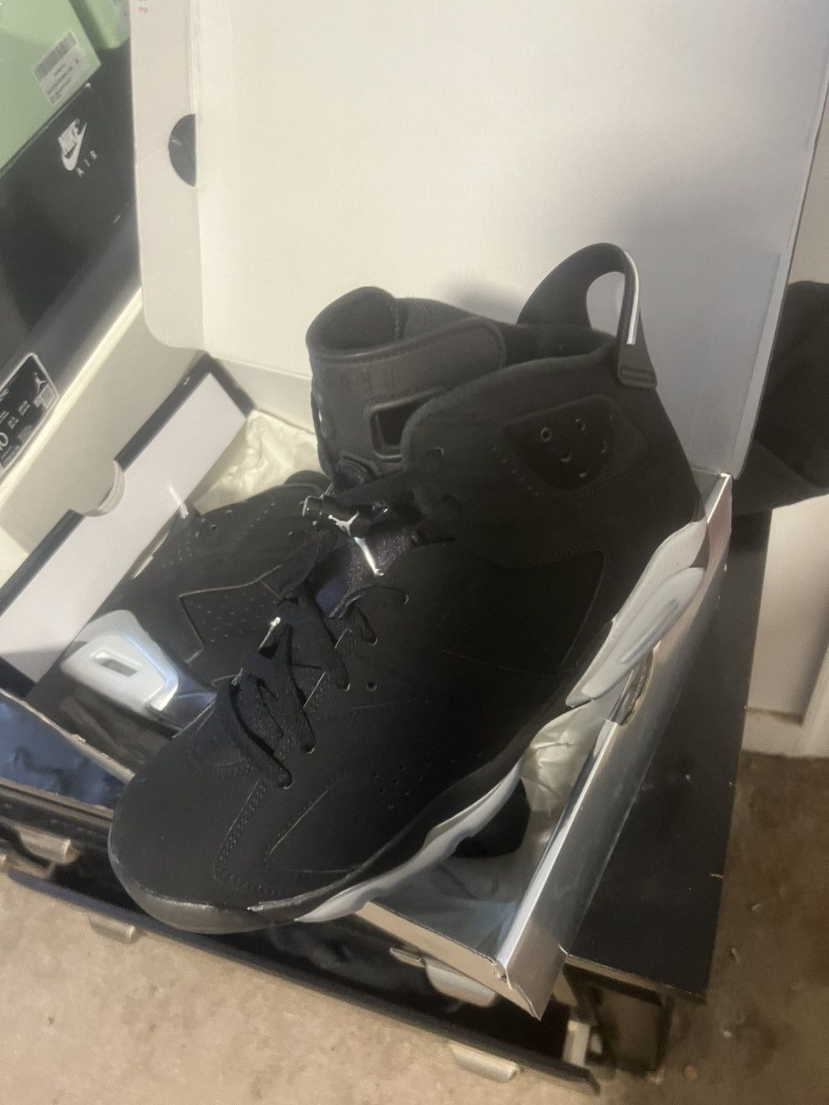 Jordan Brand Air jordan retro 6 black metallic silver black Size US 10 / EU 43 - 2 Thumbnail