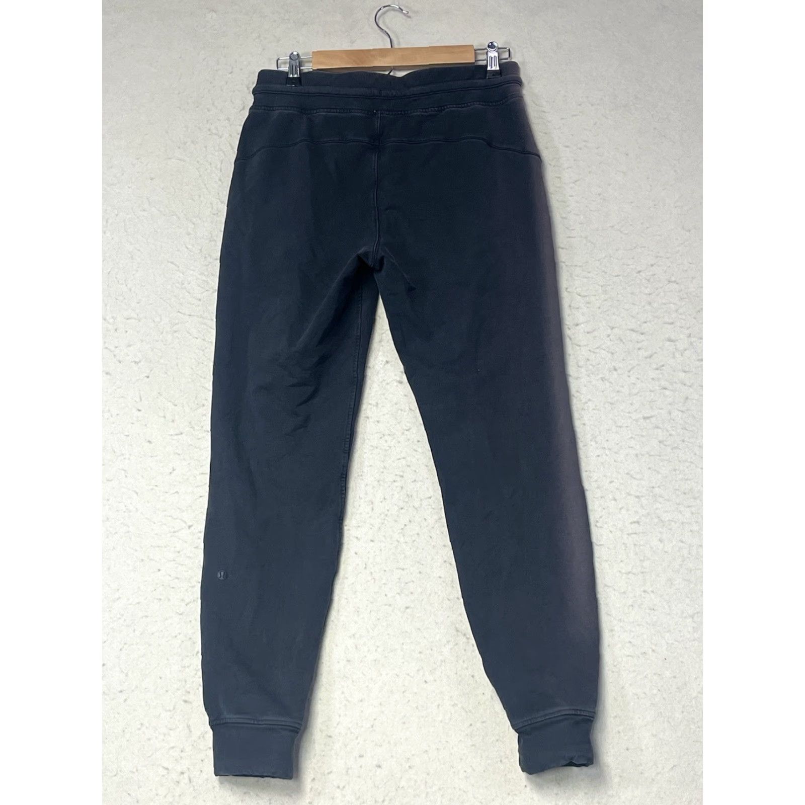Lululemon Lululemon Jogger Black Activewear Women's Size 8 See Decoloration See All Pics Shoes? (No) Size 30" / US 8 / IT 44 - 2 Thumbnail