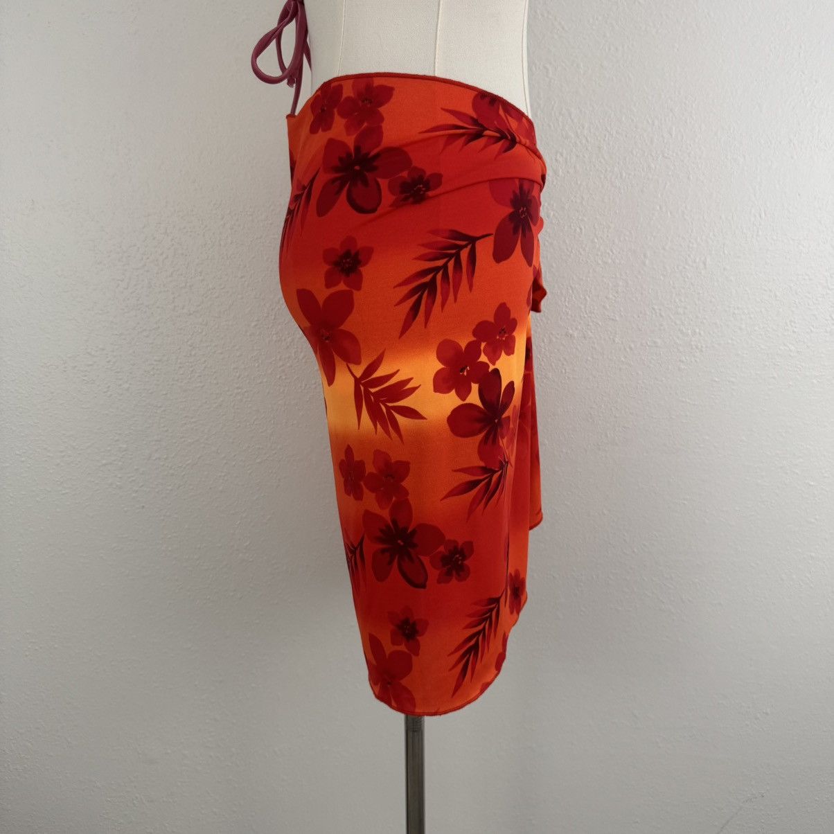Other LEILANI Orange Red Floral Tropical Stretchy Sarong Skirt Size 30" / US 8 / IT 44 - 4 Thumbnail