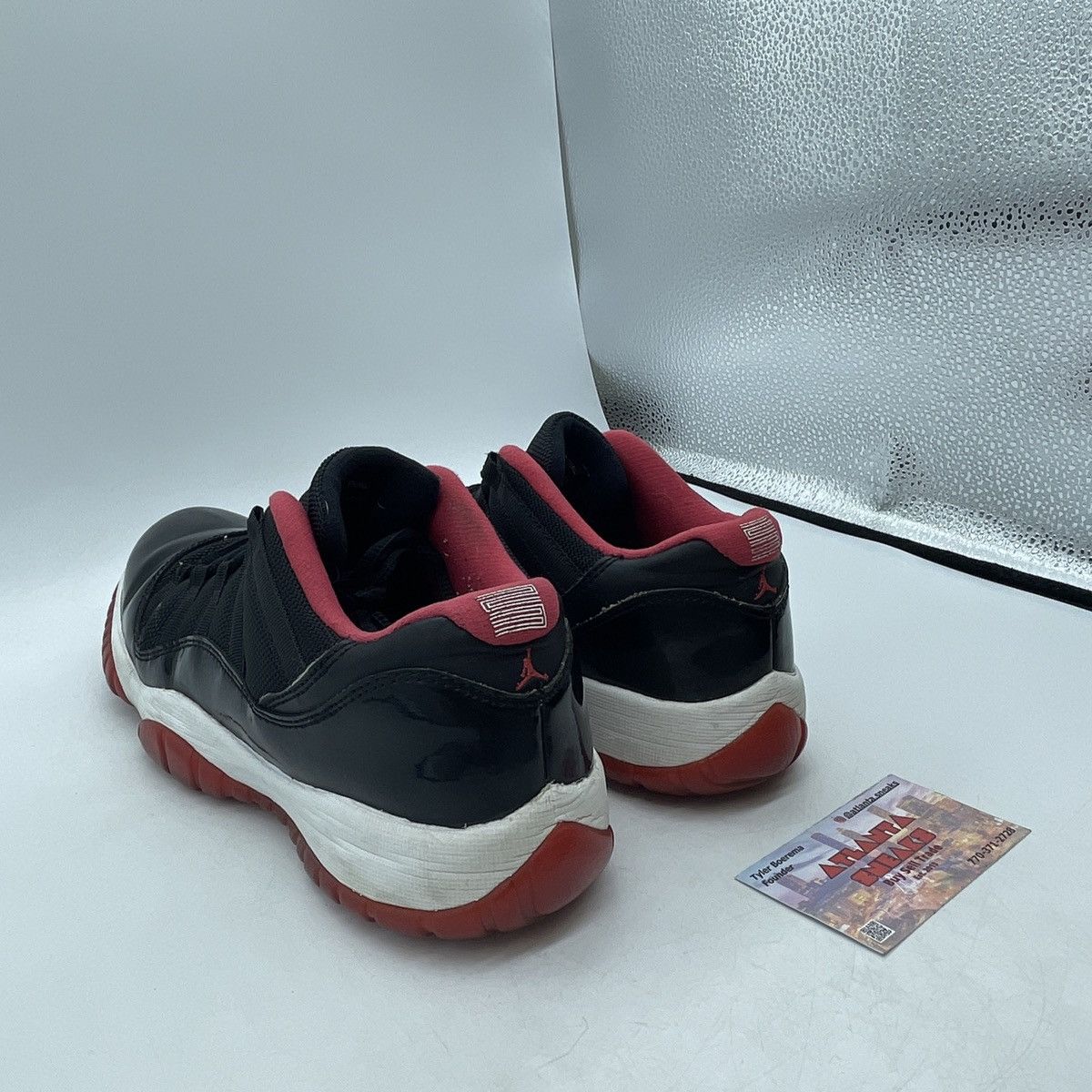 Jordan Brand Air Jordan 11 low bred Size US 7 / EU 40 - 4 Thumbnail