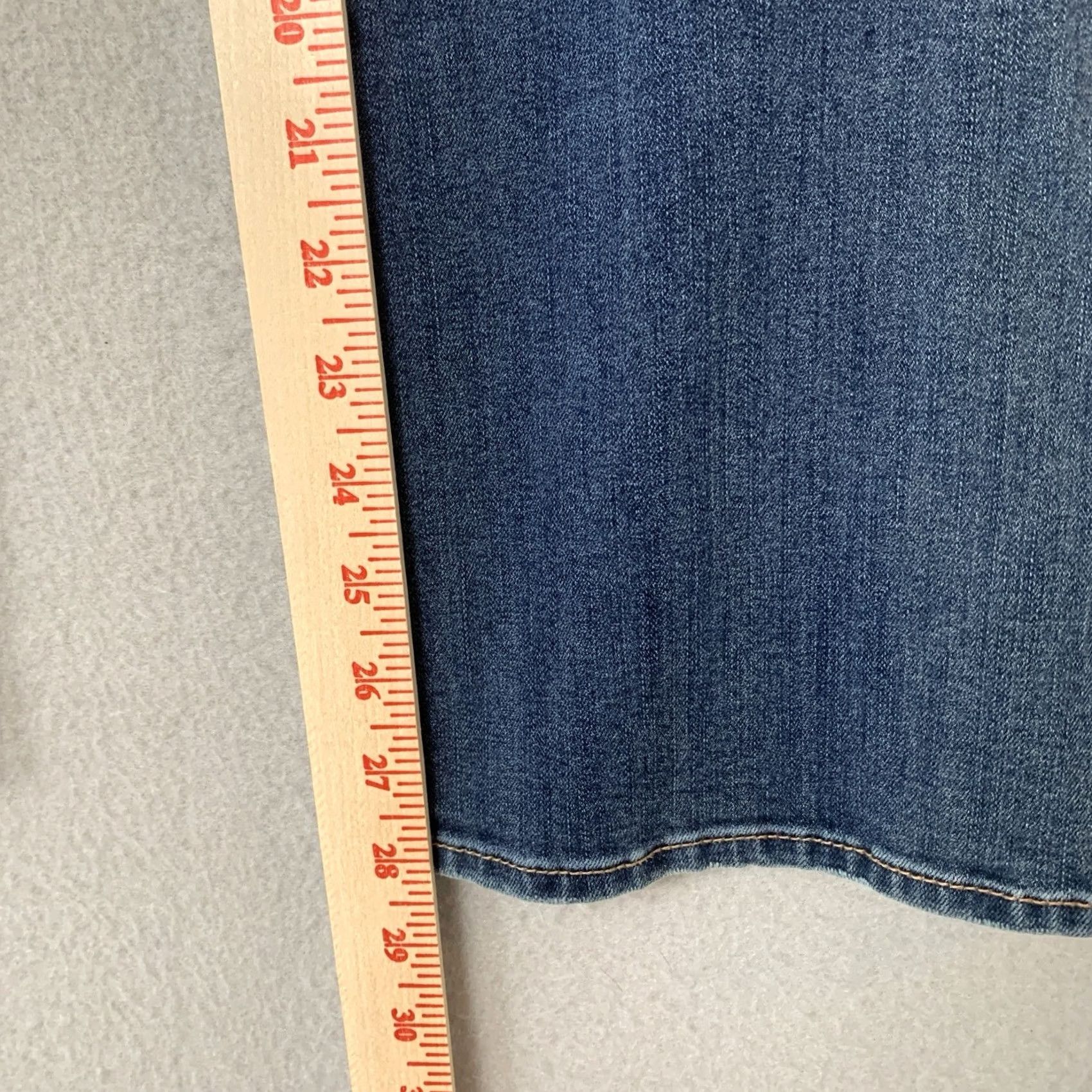 American Eagle Outfitters American Eagle Jeans Women Short 6 Kick Boot Denim Super Stretch Y2K 5-Pocket Zipper Button Baggy N/A Size 28" / US 6 / IT 42 - 7 Thumbnail