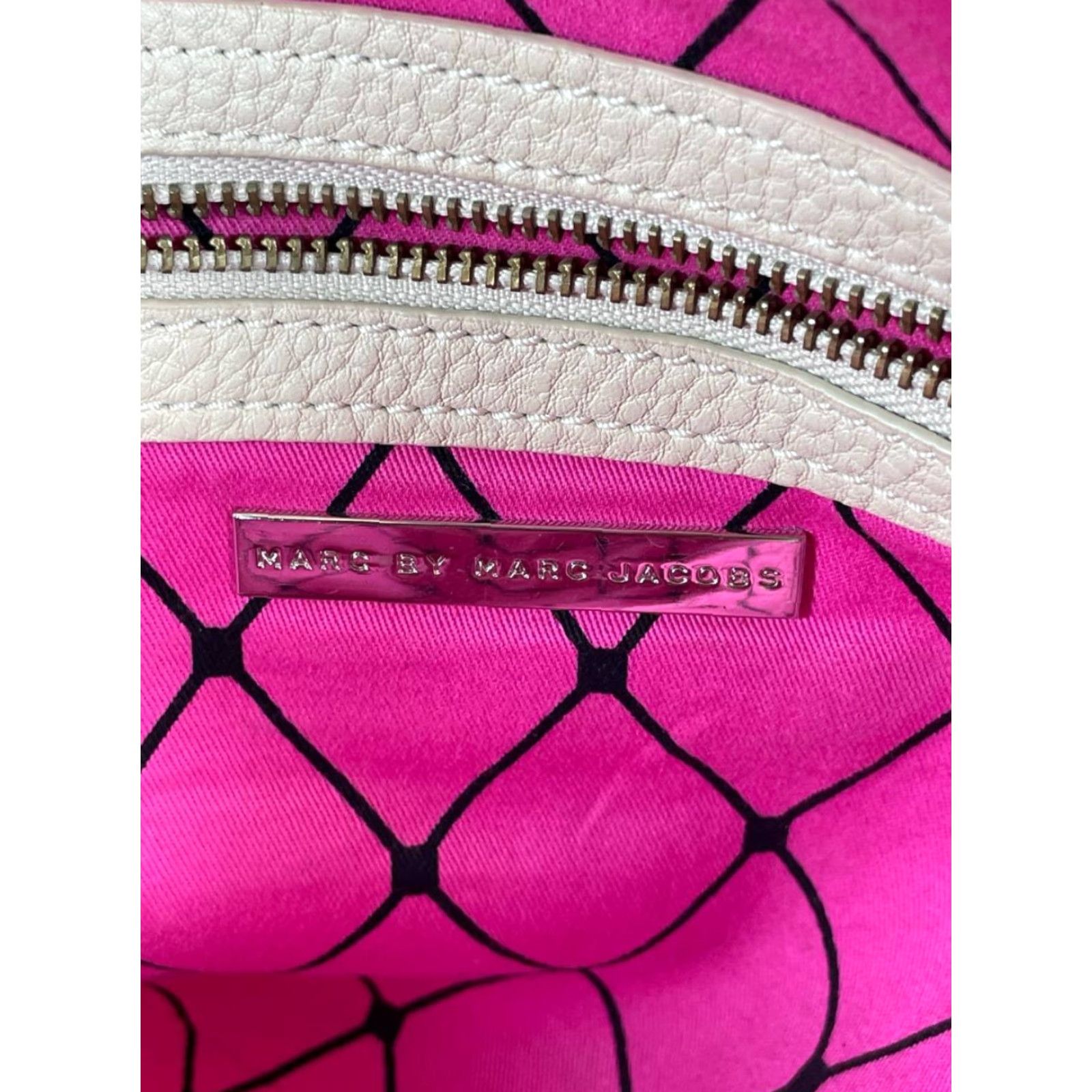 Marc by Marc Jacobs Marc by Marc Jacobs Bags Womens White Leather Outer Zip Pocket Double Handle Size ONE SIZE - 7 Thumbnail