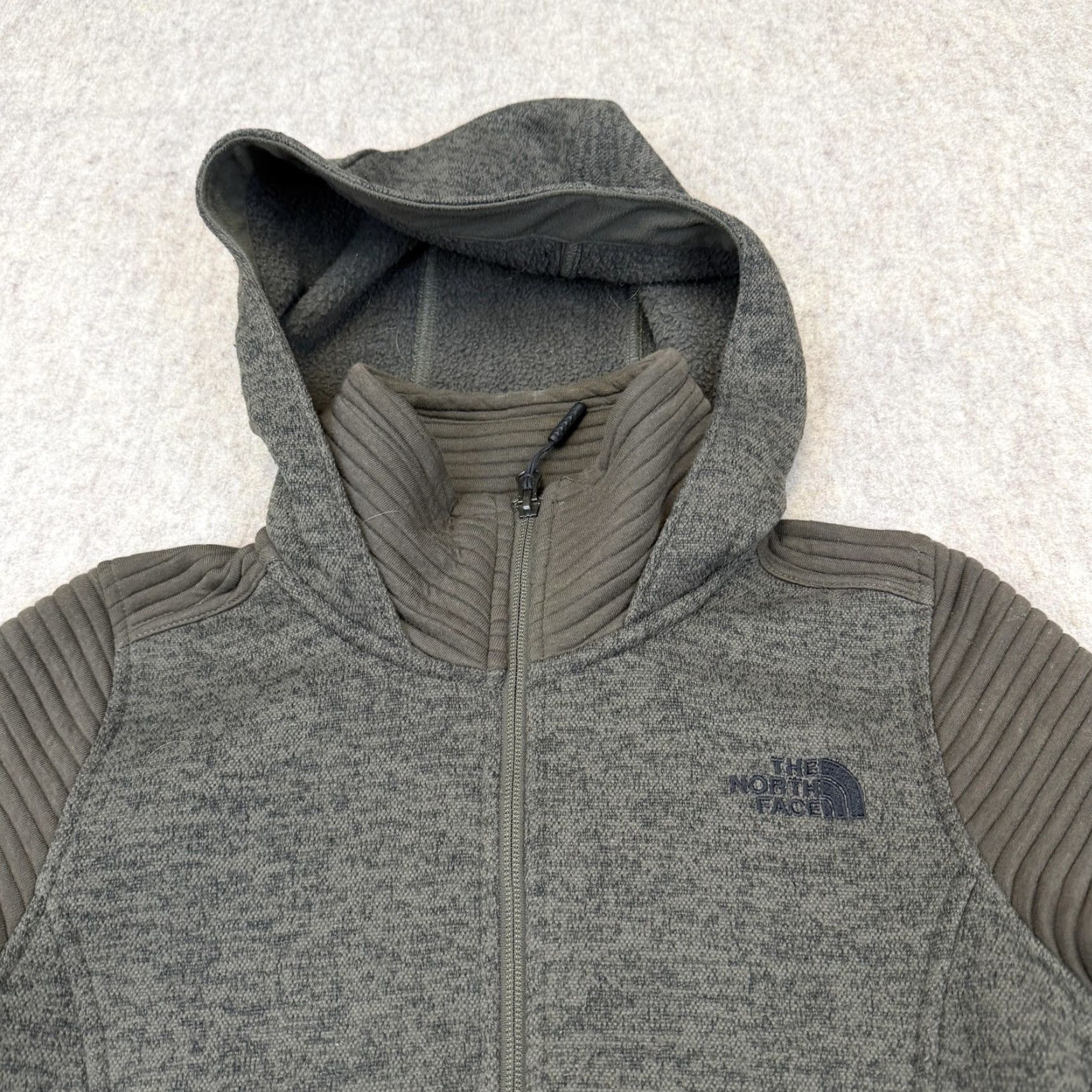 The North Face The North Face Jacket Womens Small Gray Fleece Hooded Full Zip Ribbed Sleeves Size S / US 4 / IT 40 - 3 Thumbnail