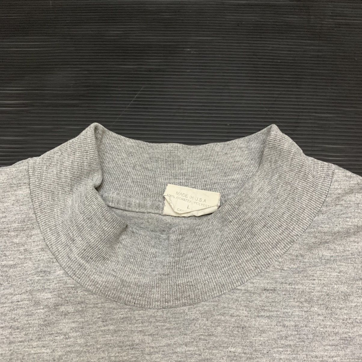 Vintage Vintage 90s Mock Neck US Army Long Sleeve Tee Size US XL / EU 56 / 4 - 4 Thumbnail