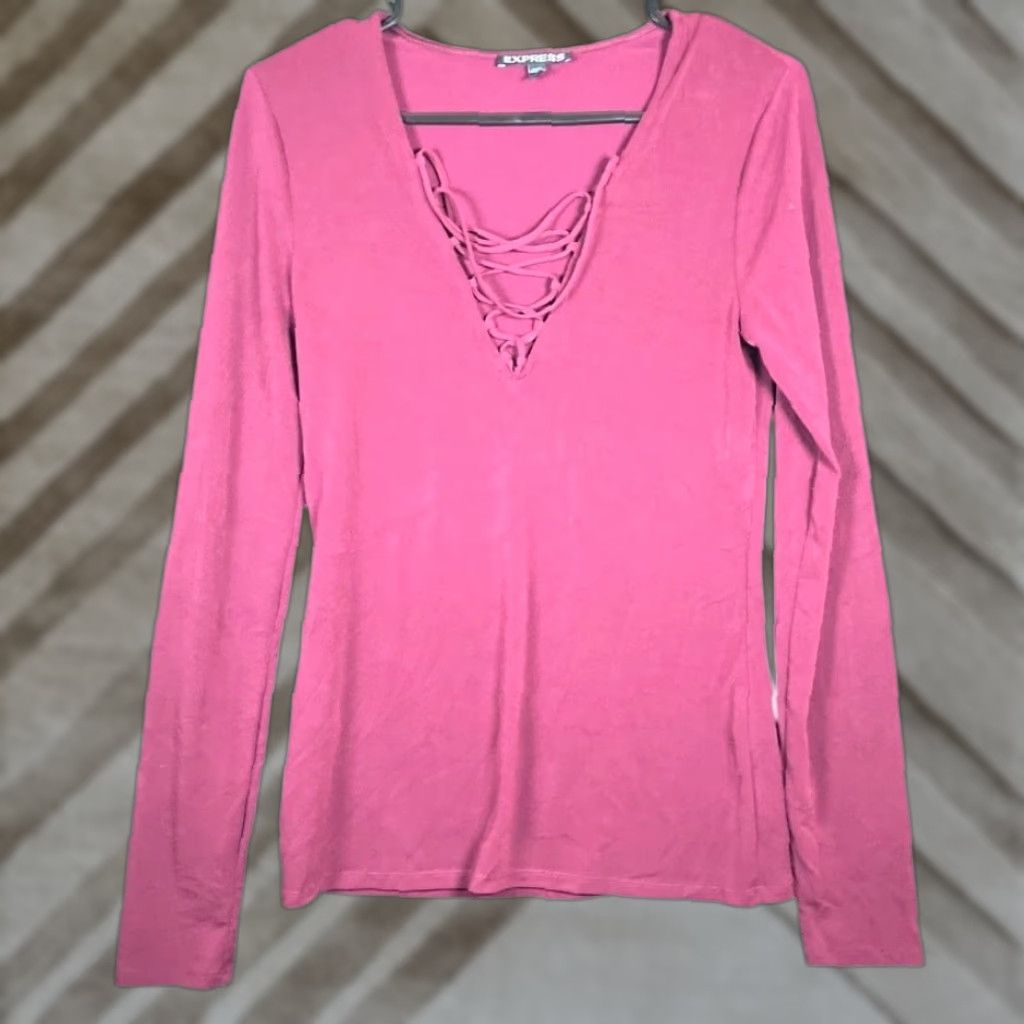 Express Express Womens Shirt Maroon Long Sleeve Tie Up V Neck Stretch Medium Blouse Womens M Red Solid Casual Workwear 90s/Preppy (if applicable) Mens? Size M / US 6-8 / IT 42-44 - 1 Thumbnail