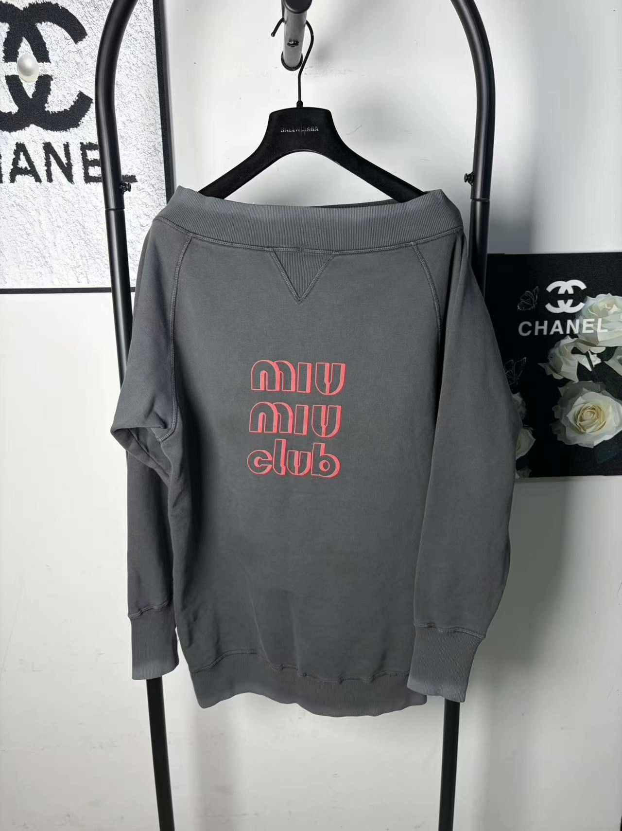 Miu Miu Miu Miu White Hoodie M Women Size M / US 6-8 / IT 42-44 - 1 Thumbnail