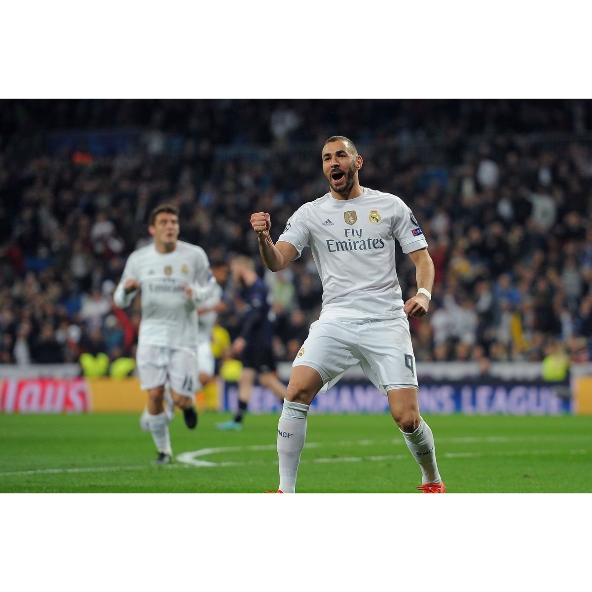 Adidas Benzema Real Madrid 2015 2016 UEFA ADIZERO Soccer Jersey L Size US L / EU 52-54 / 3 - 12 Thumbnail