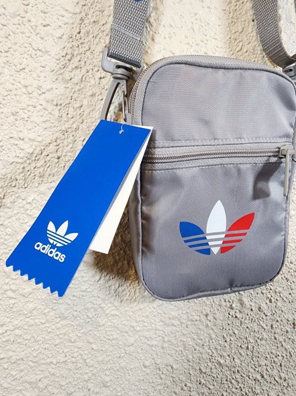 Adidas BNWT Adidas Side Bag Size ONE SIZE - 4 Thumbnail