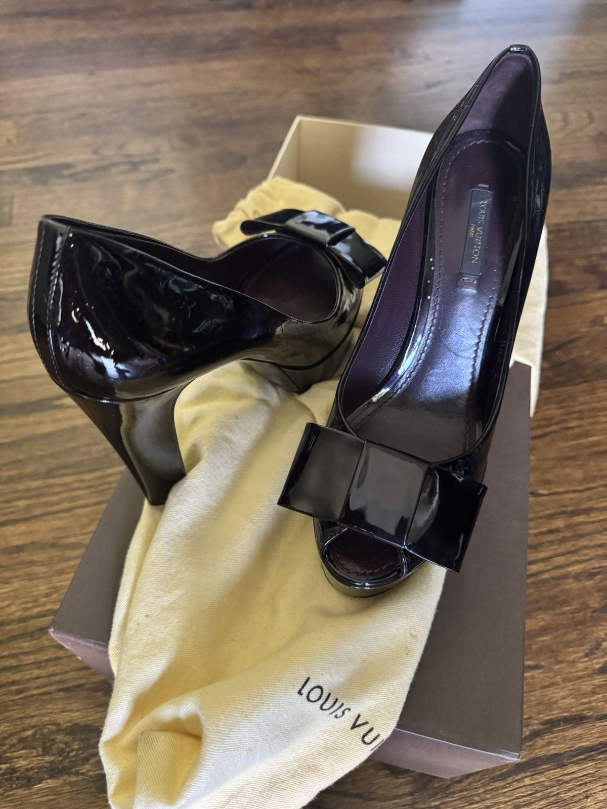 Louis Vuitton Louis Vuitton Monogram Vernis Leather Bow Peep Toe Platform Size US 8 / IT 38 - 1 Thumbnail