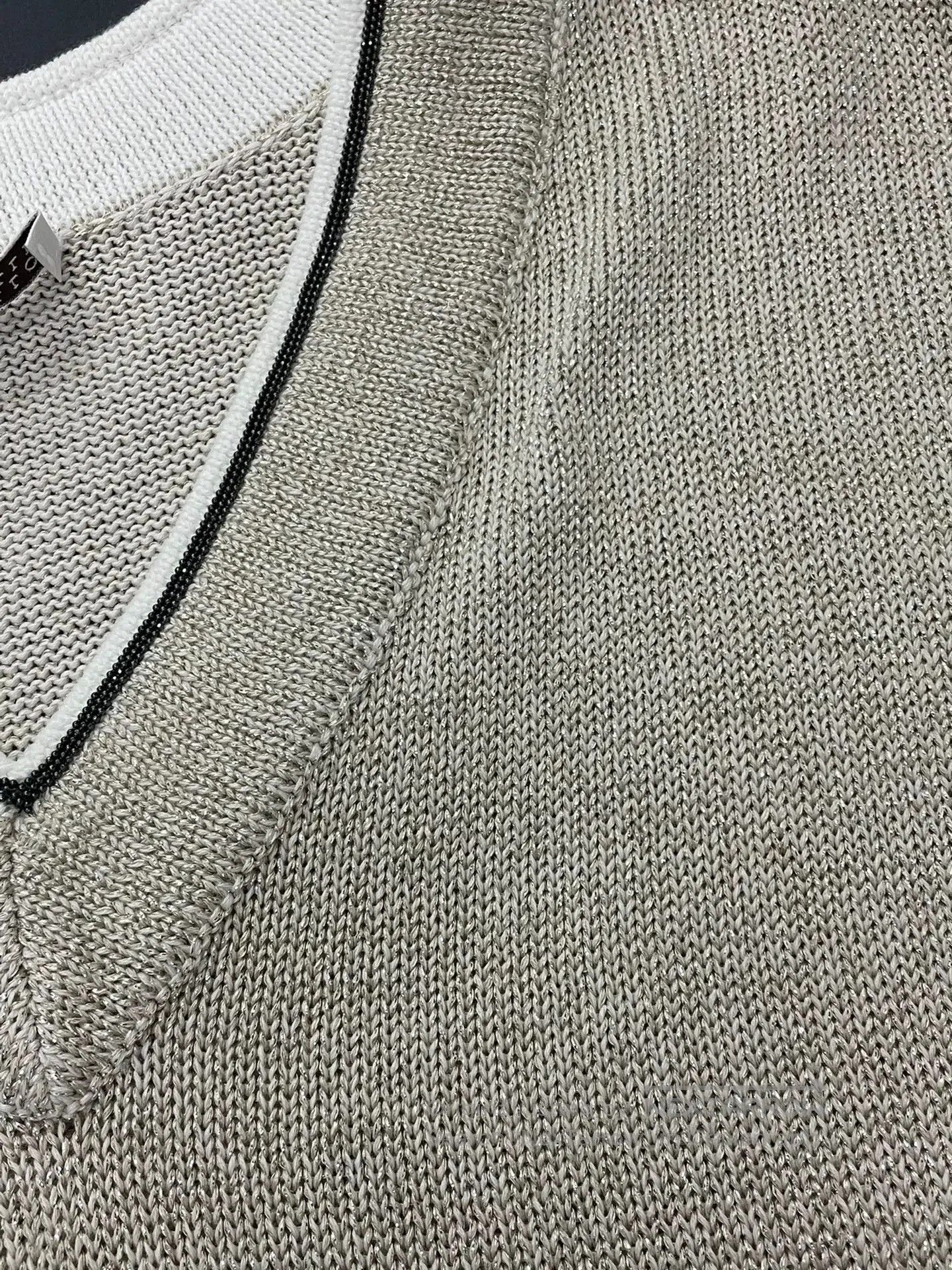 Brunello Cucinelli Brunello Cucinelli Beige Knit Top. Size US XS / EU 42 / 0 - 2 Thumbnail